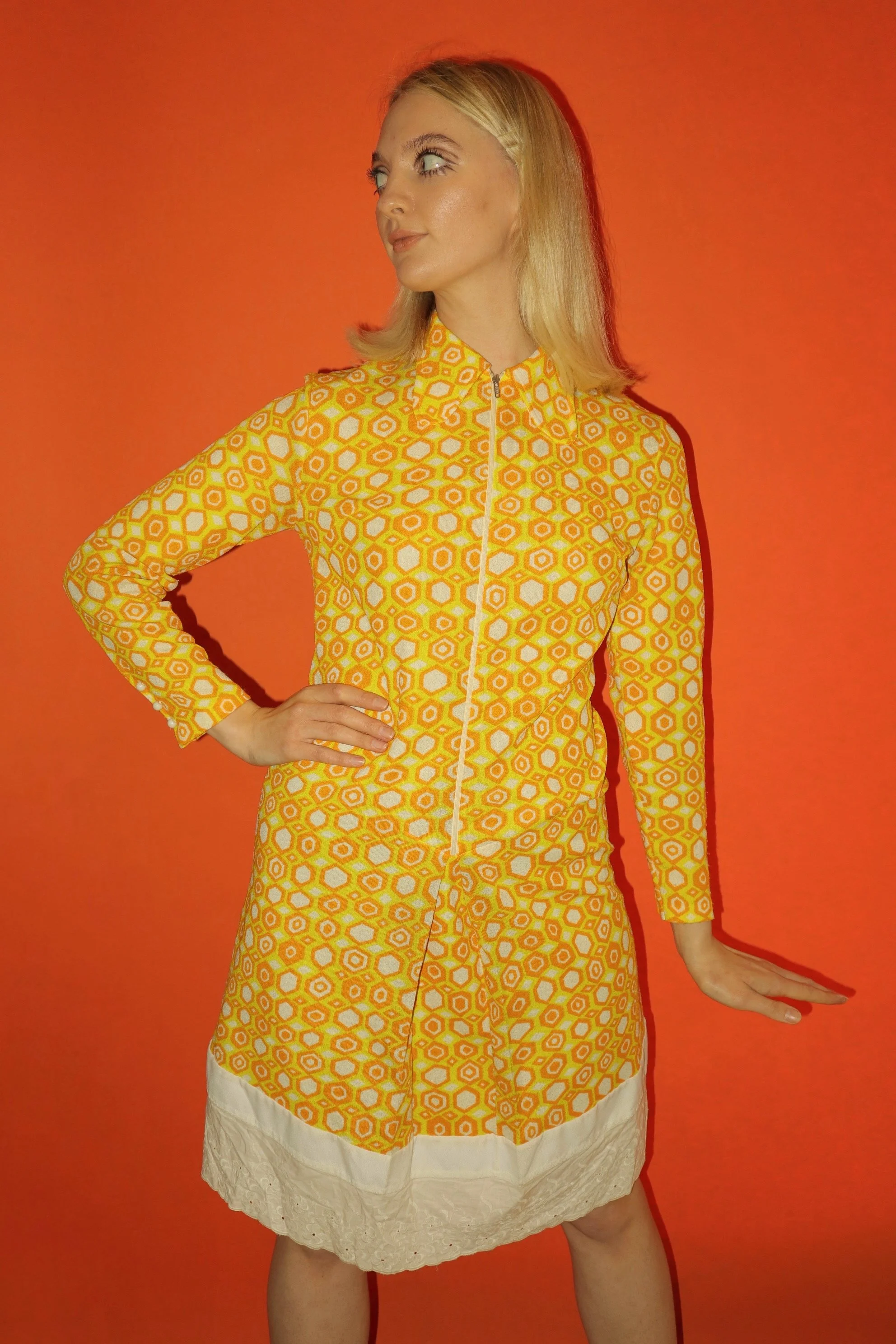 YELLOW HONEYCOMB PRINT ROUND COLLAR ZIP UP DRESS - SMALL.1.JPG