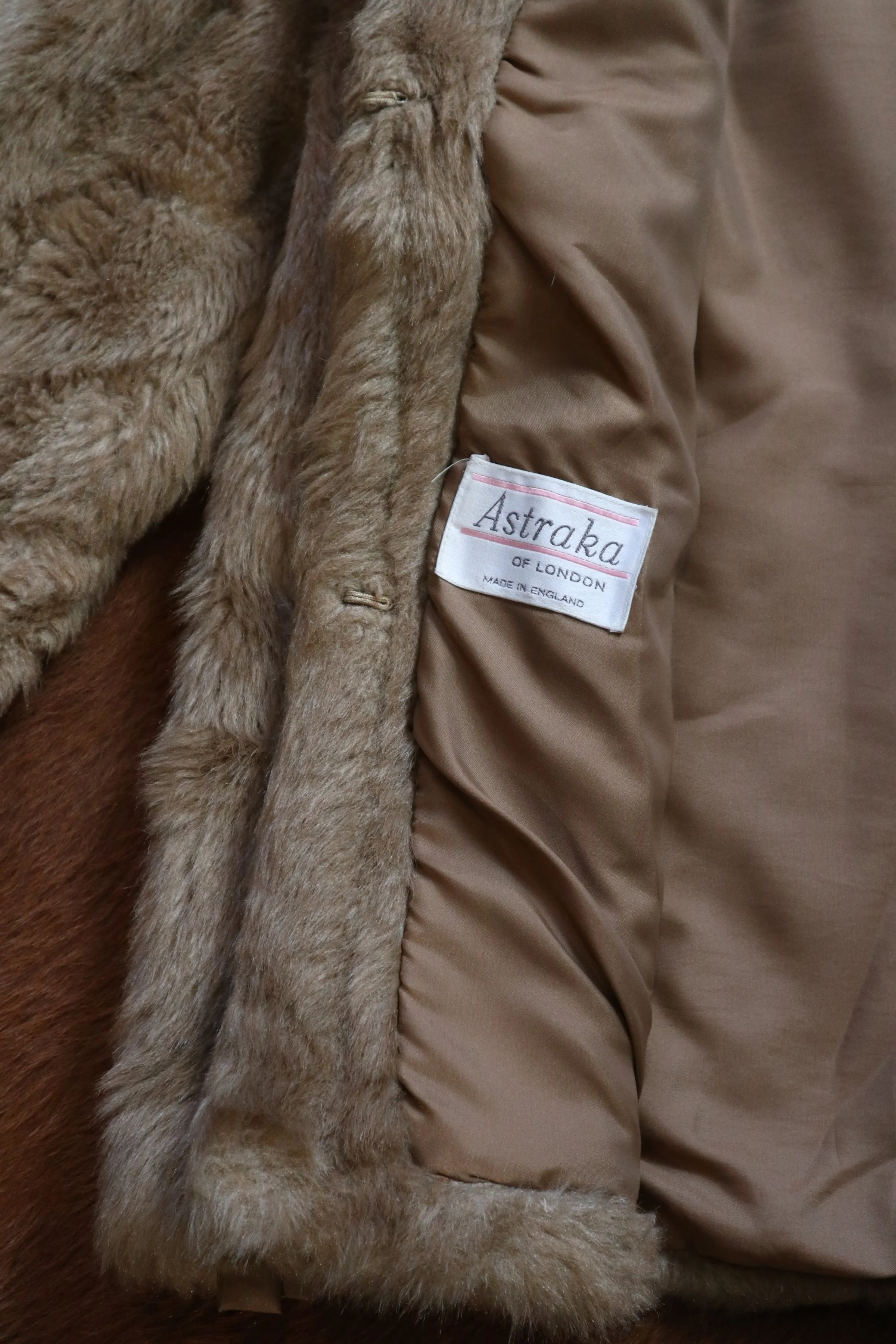 VINTAGE 70s ASTRAKA FAWN BEIGE FAUX FUR COAT 9.JPG