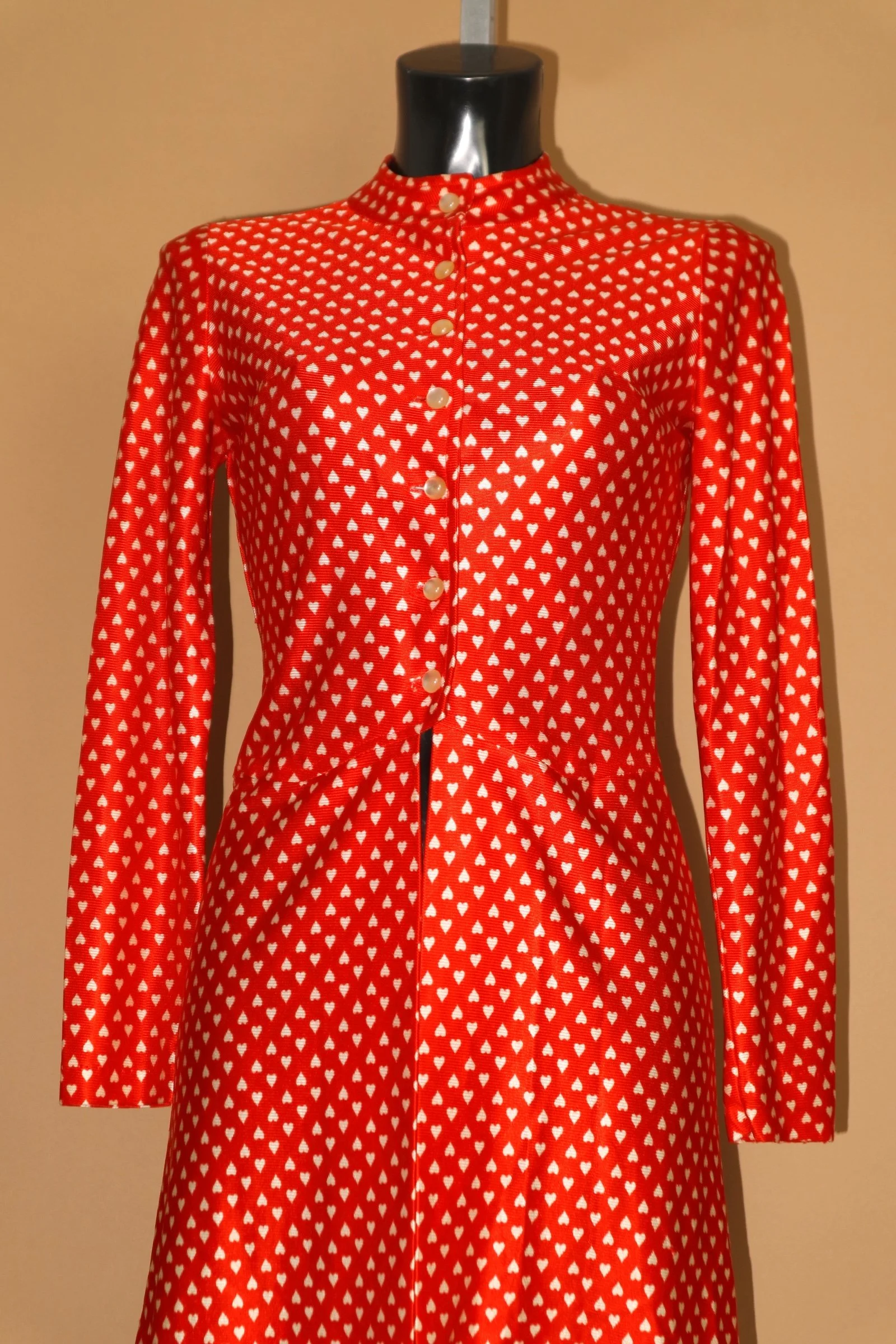 VINTAGE 60s RED LOVE HEART PRINT MINI TUNIC DRESS BUTTON UP - SMALL.2.JPG
