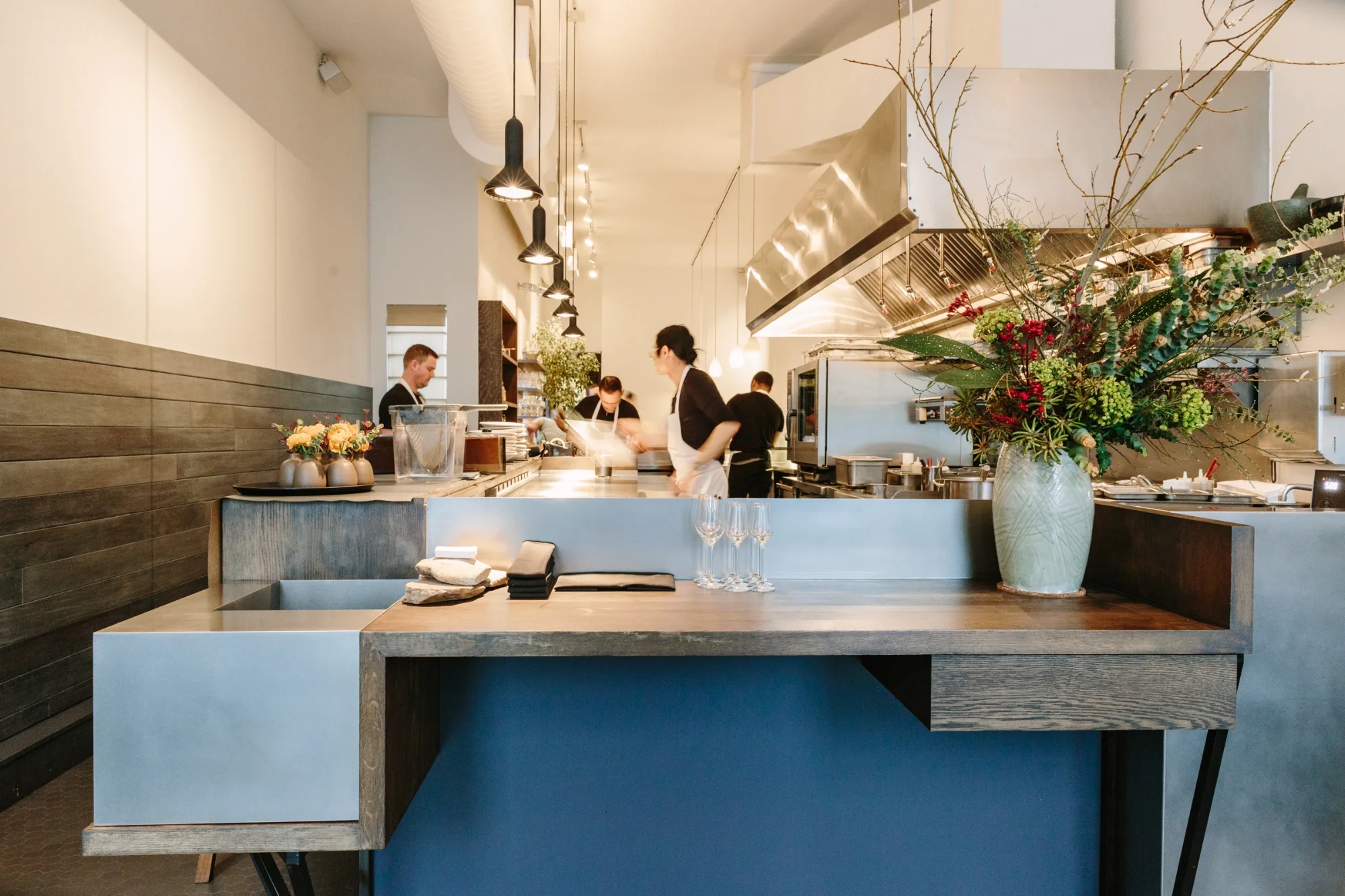 commis large arrangment.jpg