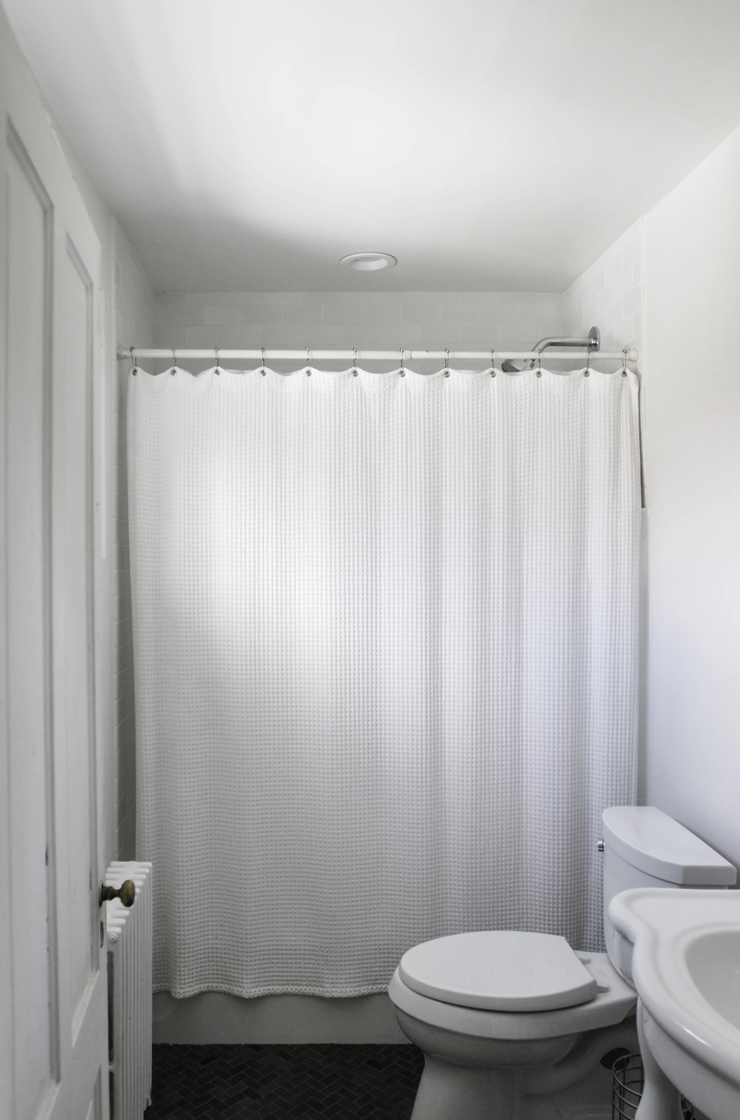 5-2-GuestBath-DSC_0318.jpg