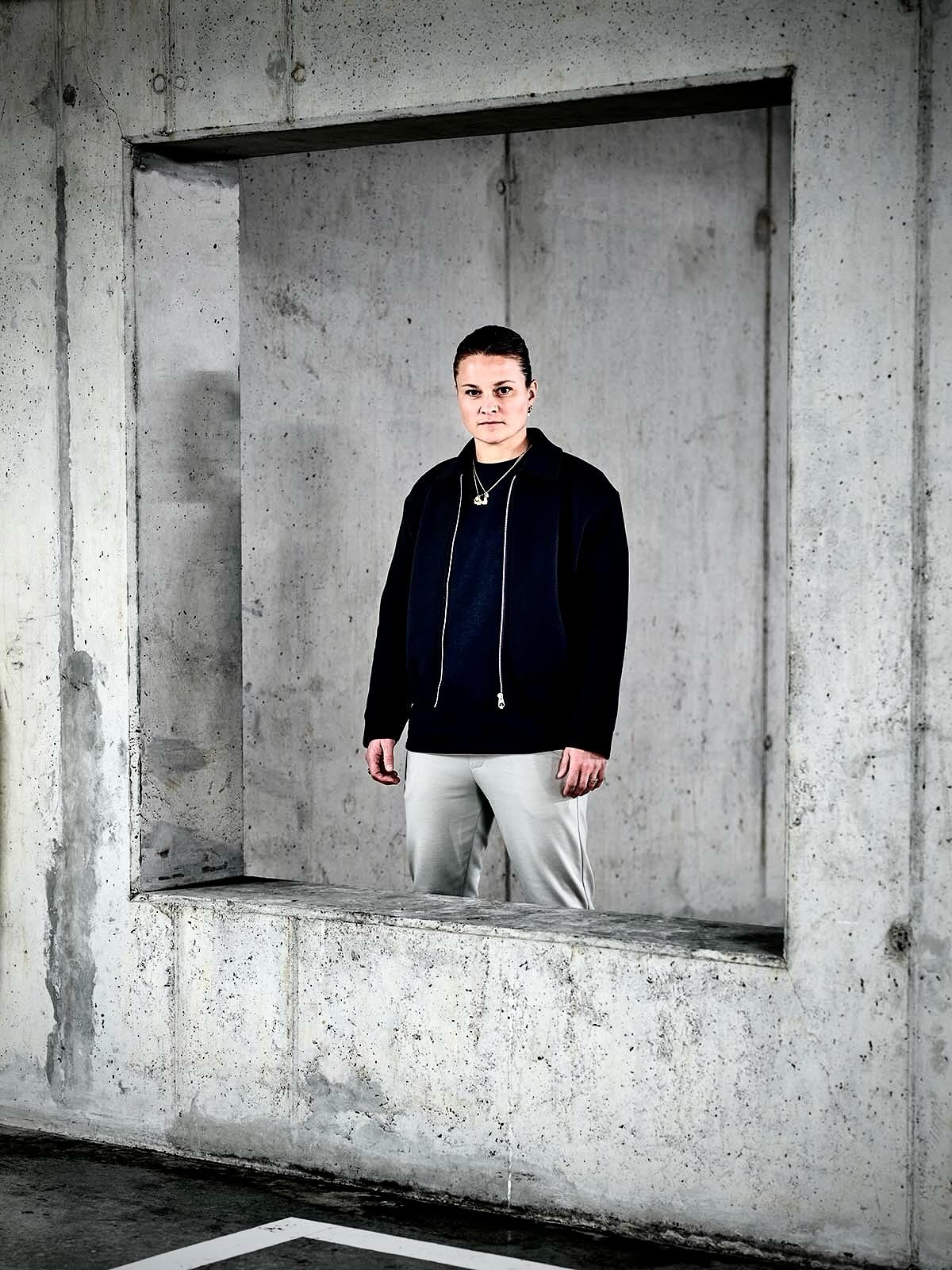 Dutch soccer icon @sheridaspitse photographed for @nrcinbeeld 
#oranjeleeuwinnen #ajax