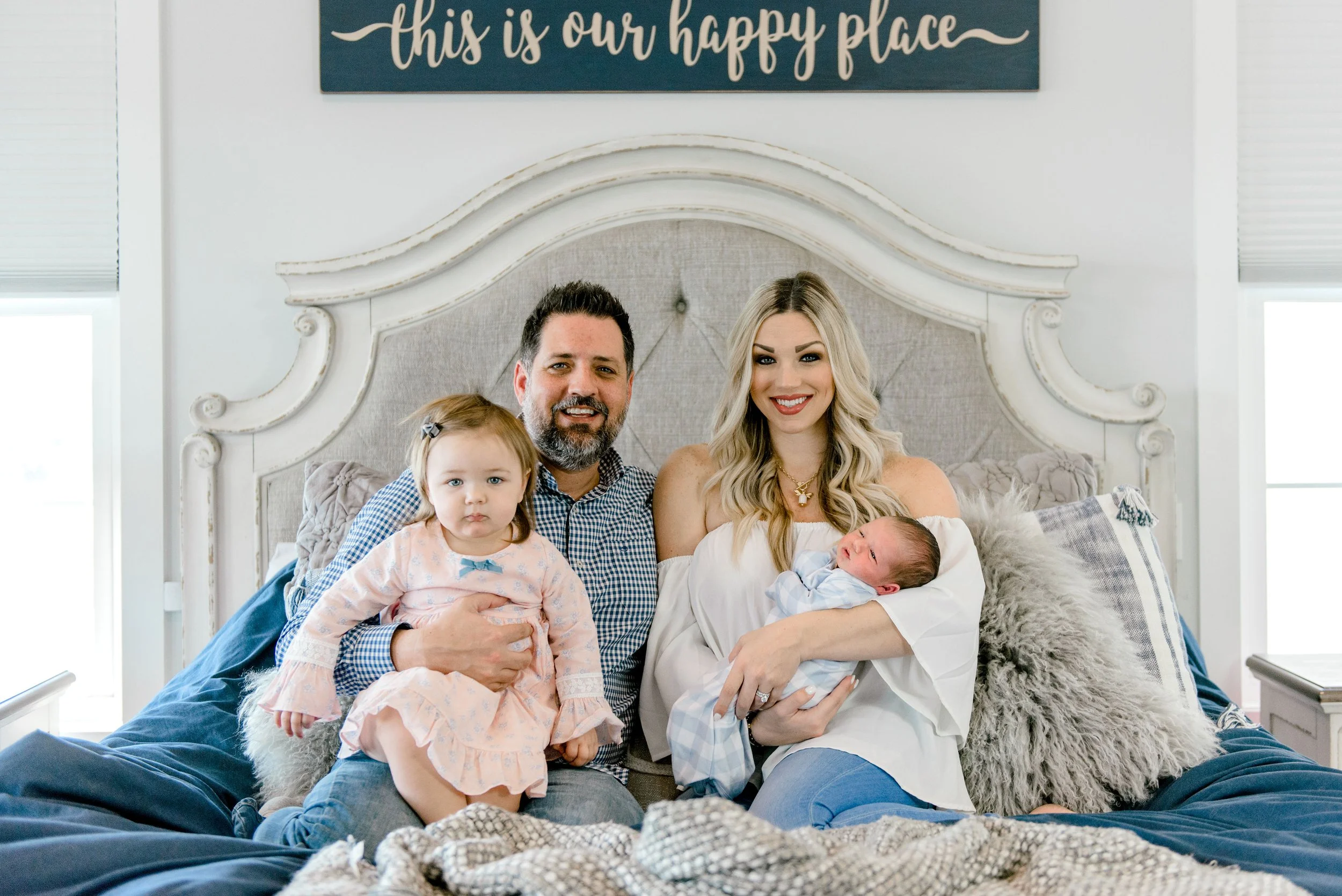 Justin&BeccaFamilySession-HosannaWilmotPhotography-88.jpg