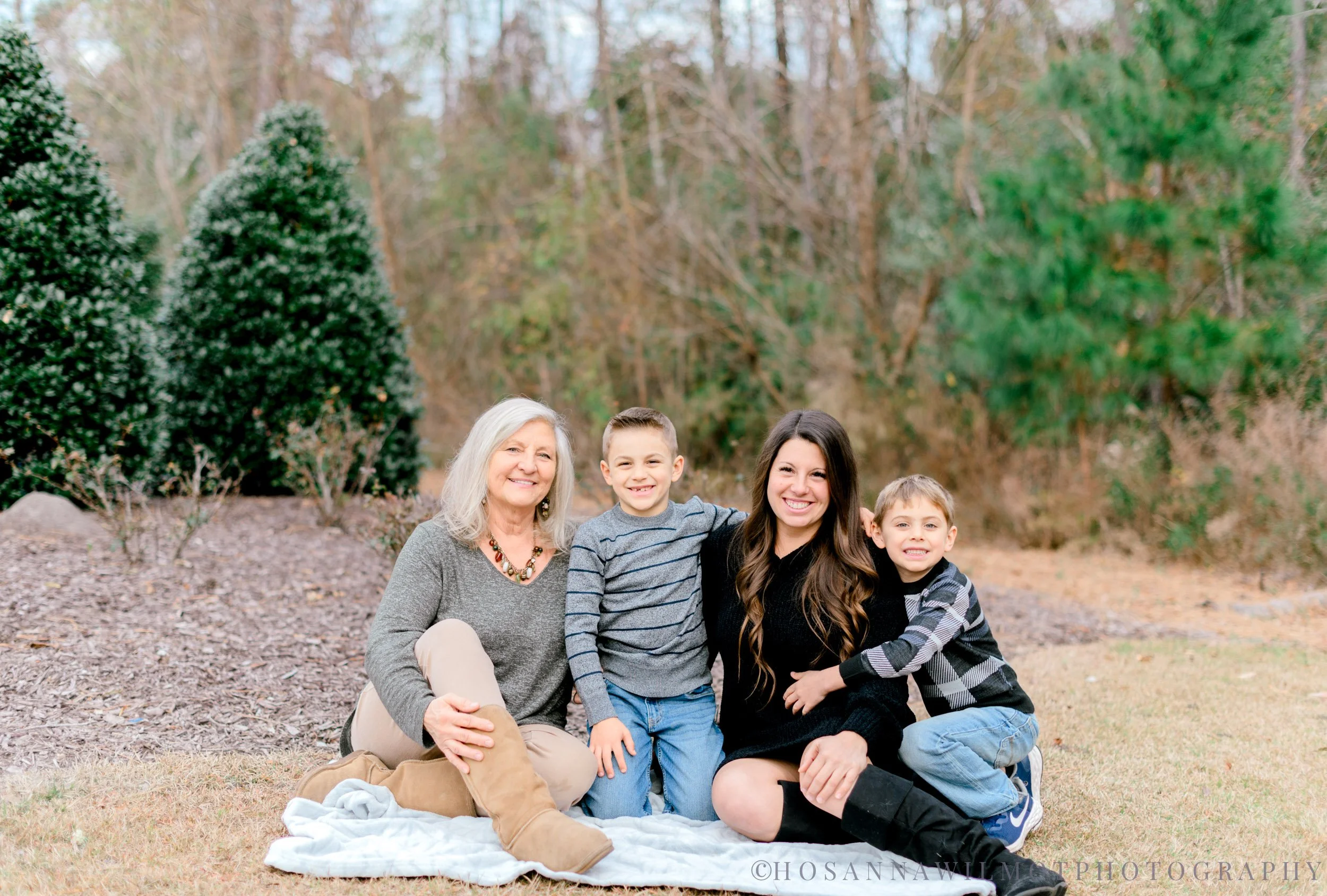Christmas Mini Session by Hosanna Wilmot Photography-9.JPG