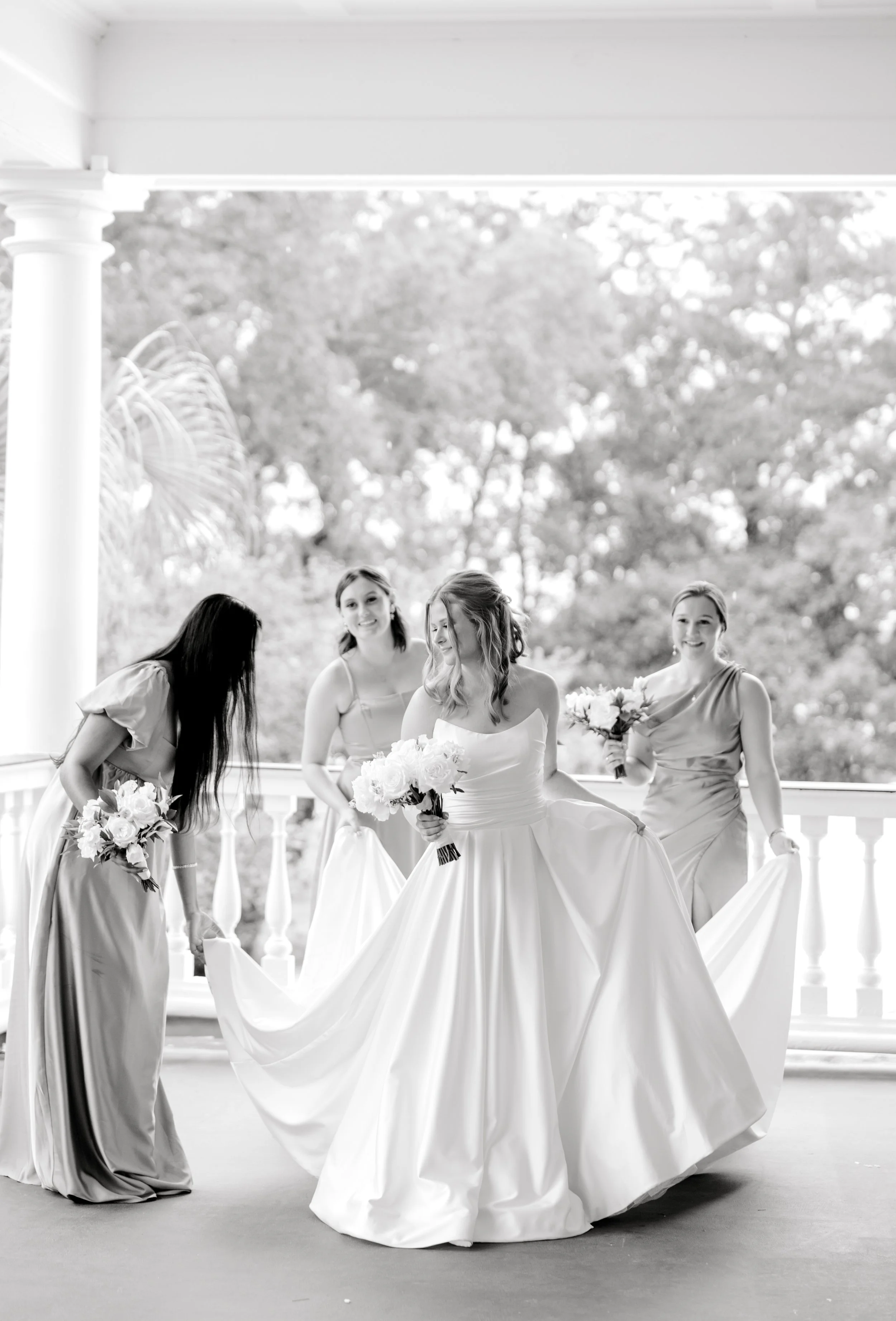 LowndesGroveWeddingCharlestonSC-byHosannaWilmotPhotography-29.JPG
