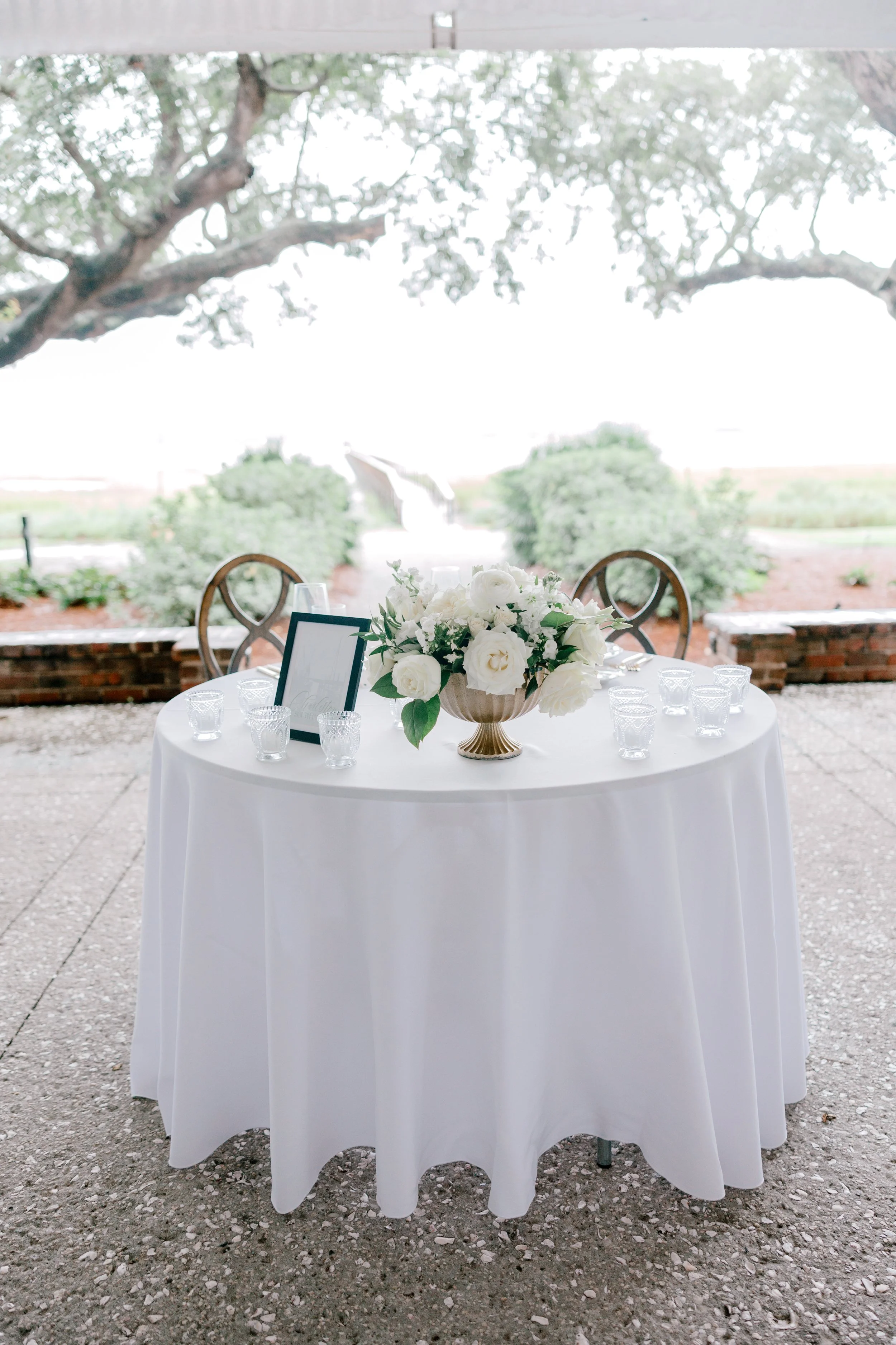 LowndesGroveWeddingCharlestonSC-byHosannaWilmotPhotography-77.JPG