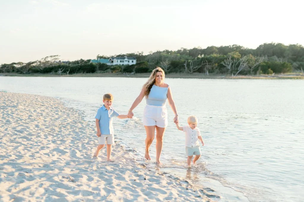 Pawley'sIslandFamilySession|PhotographybyHosannaWilmotPhotography-211.JPG