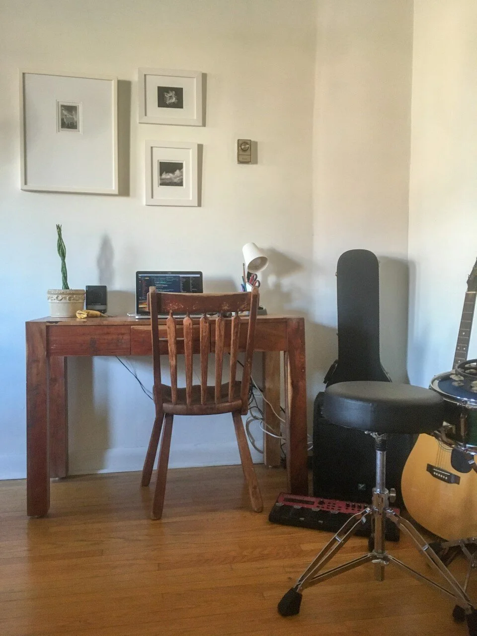 desk_les2.jpg