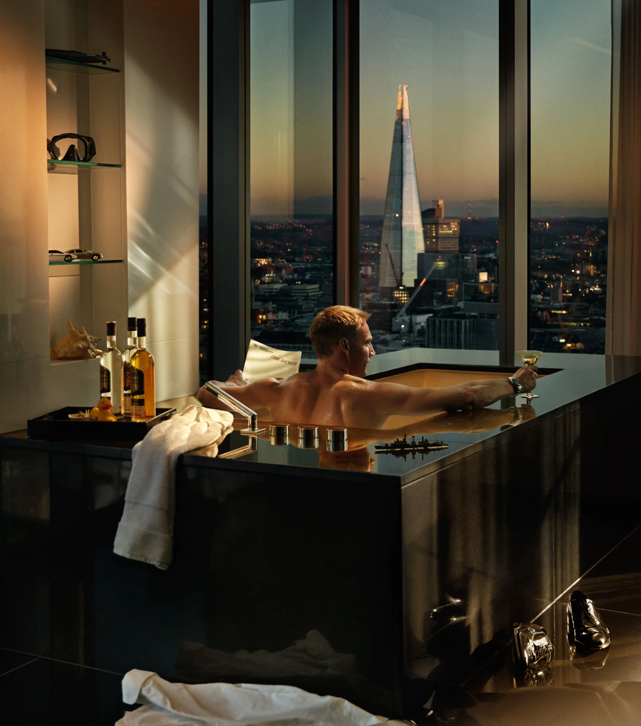 THE_LONDON_MAG---OCT_COVER_SHOT_001_143_CMYK.jpg