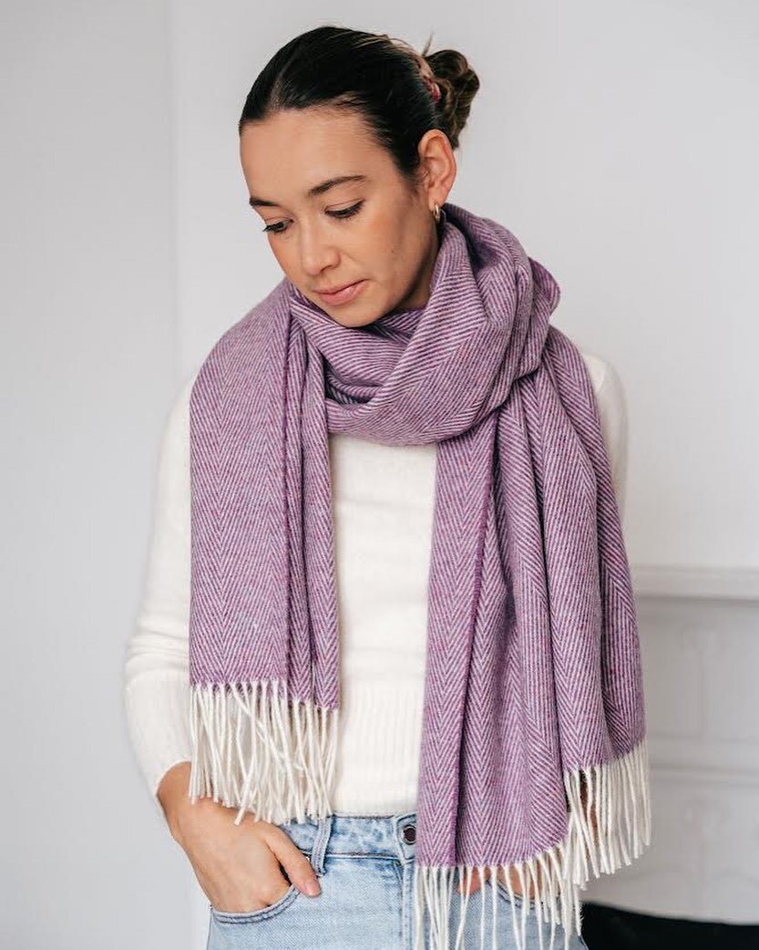 Wrap up warm with our snuggly Herringbone Lambswool Blanket Scarf 

Made in Britain 🇬🇧 using the softest lambswool &amp; manufactured by some of the finest craftsman in the Country, using highly skilled traditional weaving techniques.

Buy an item 