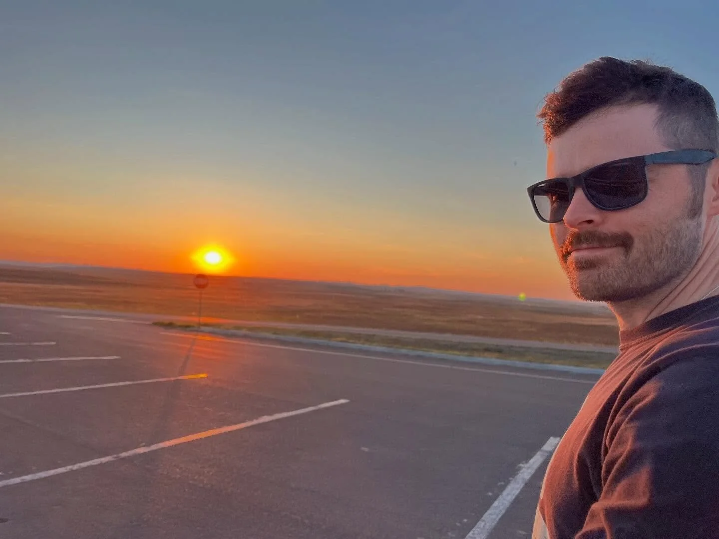 It&rsquo;s this guy&rsquo;s birthday today!! 🥳 Send him lots of good music, good jokes, good vibes and Snoopy memes. 🐾 

Happy Birthday, babe. 
You&rsquo;re the best. 
&hearts;️🎁 
@rgfjr