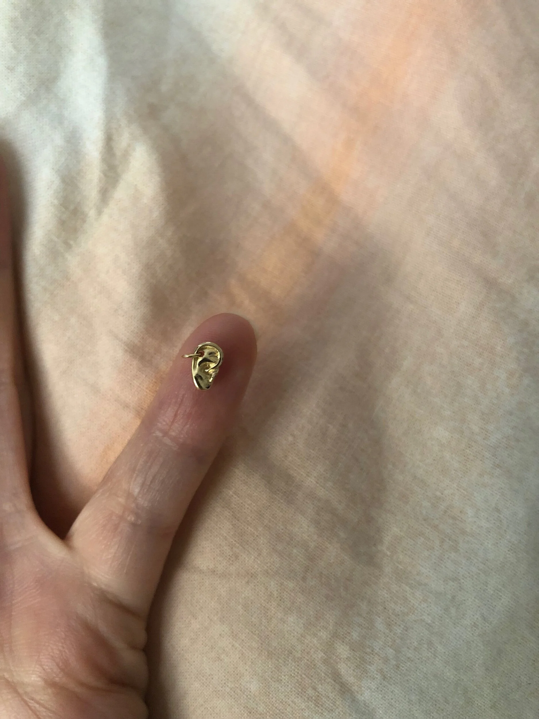 E7B3CF6C-6F12-451D-BC52-F6DE2244EAC6