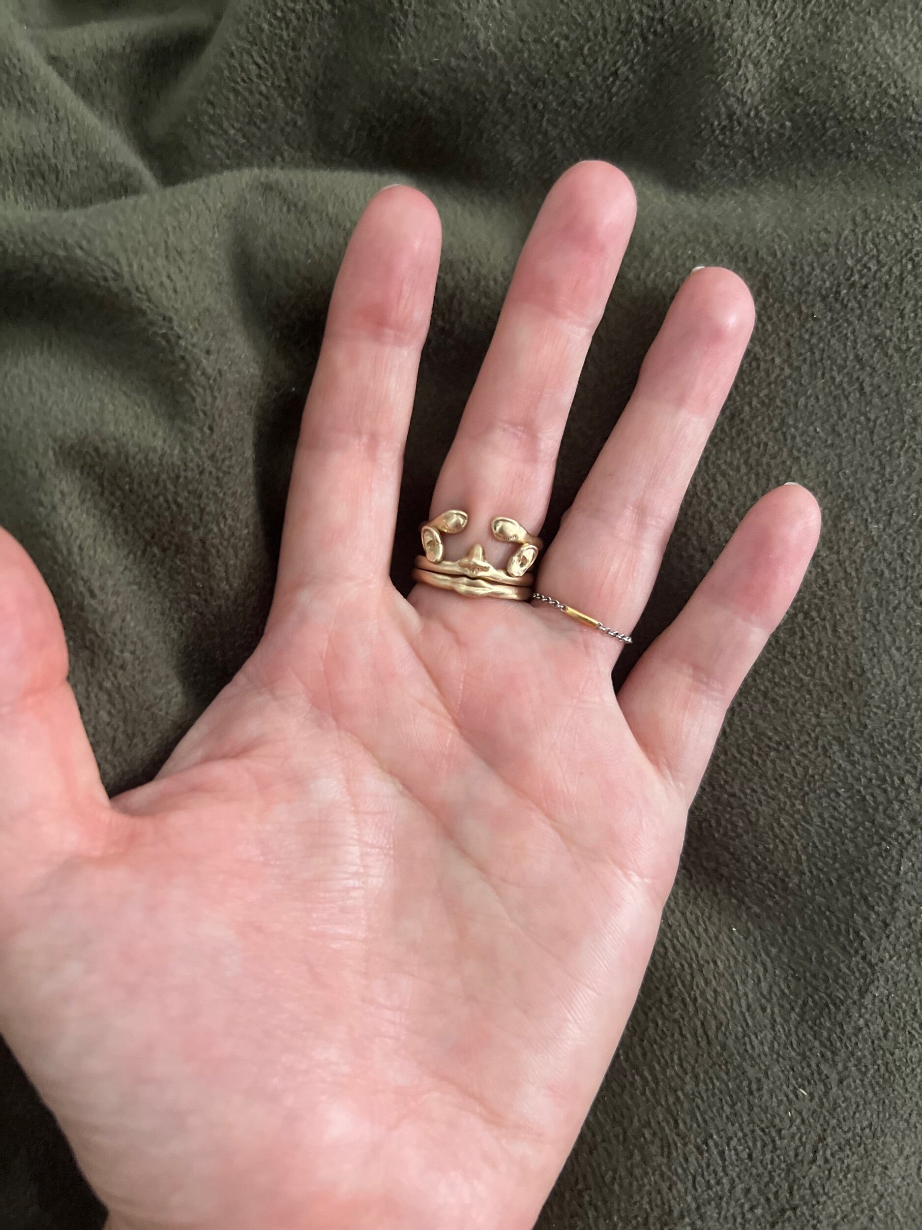 5863EBCE-7A25-43BA-98E3-44F1018576AD