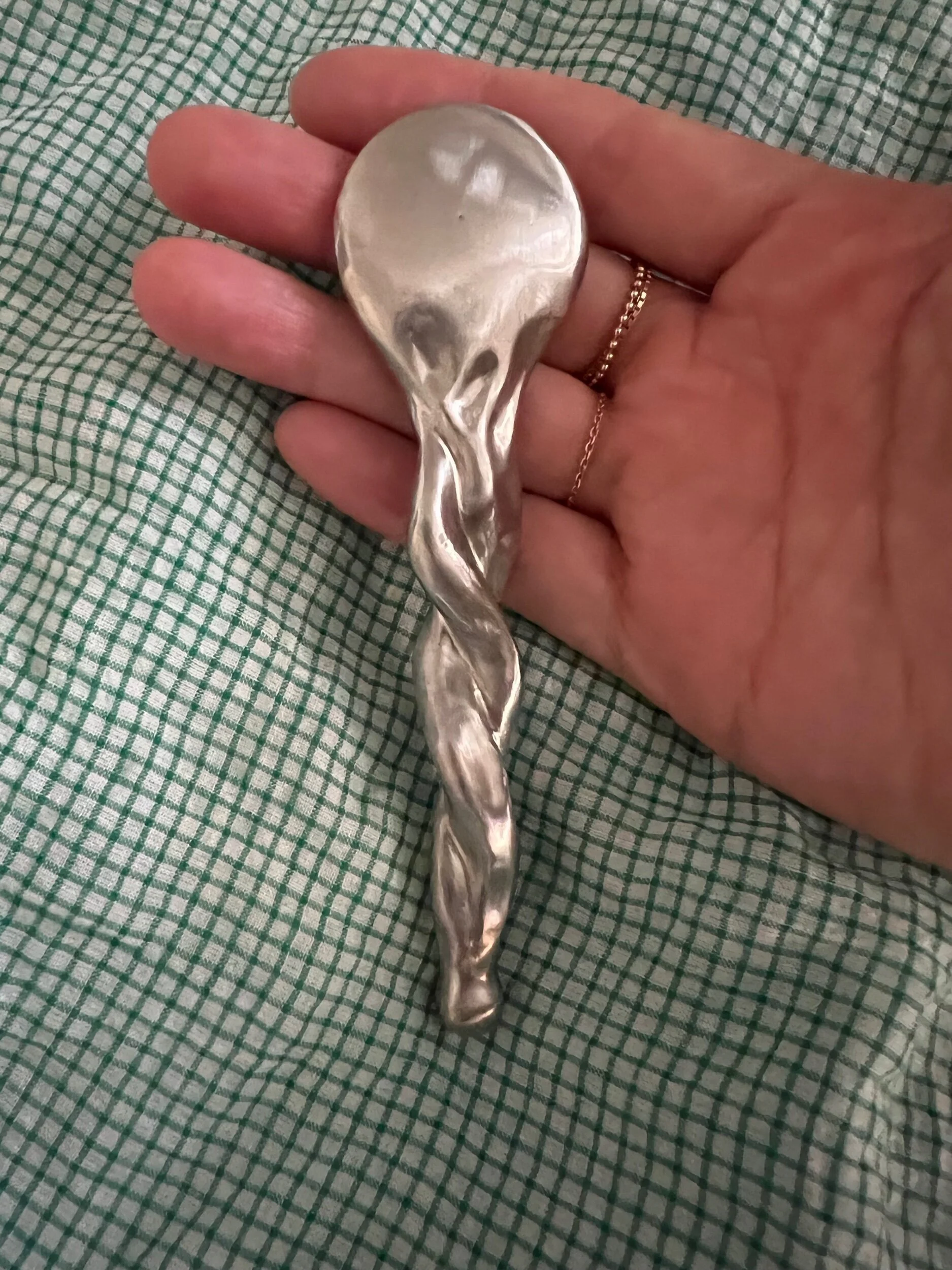 03CDAA11-571F-4E2D-BDDA-4AA6539001FB