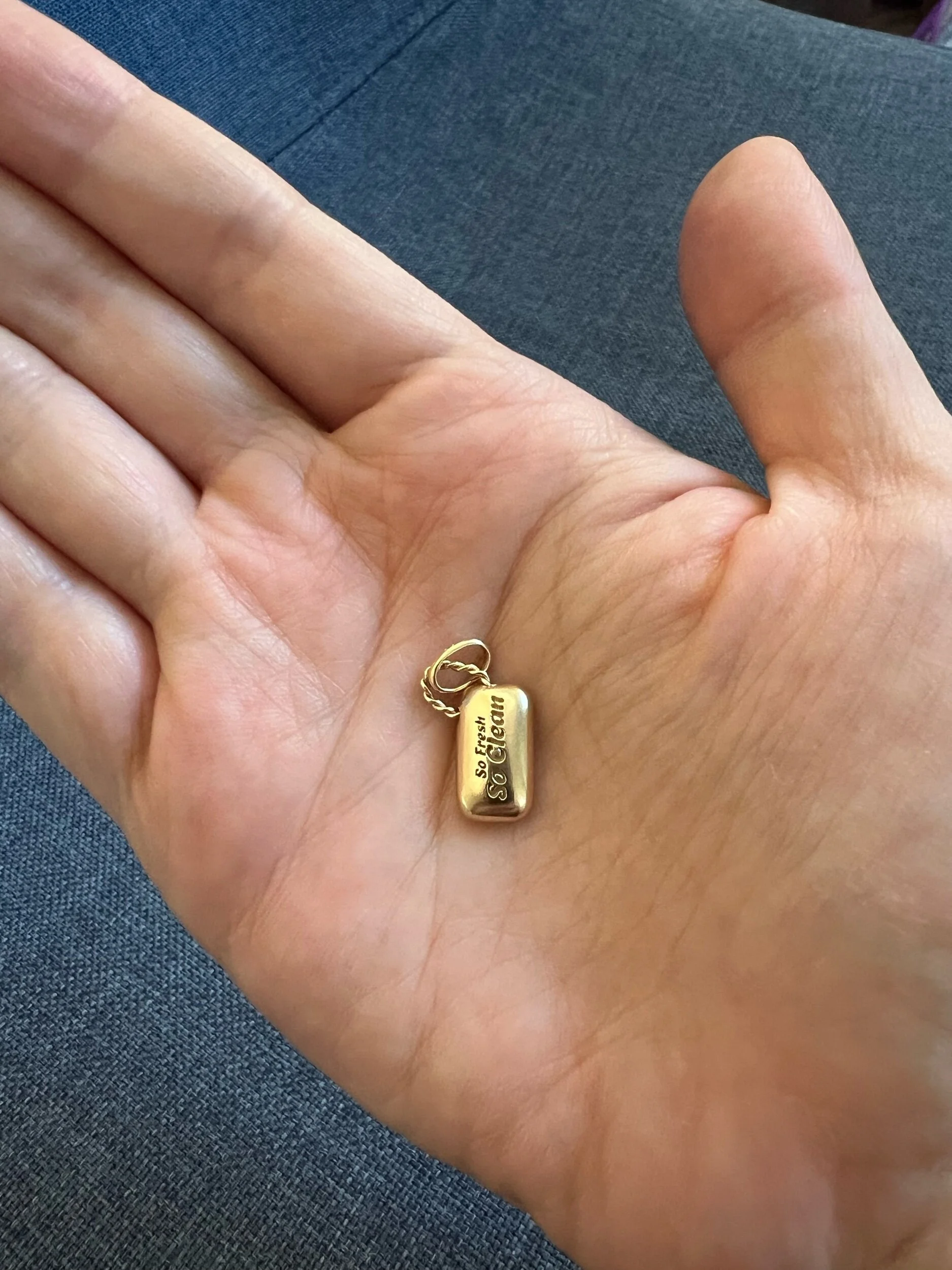 60FE3E3A-5E42-4A7E-8A98-FA6BD3BC6571