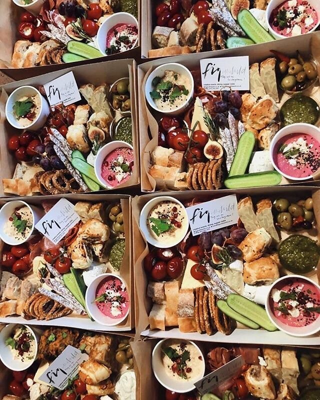 S u n n y  D a y s ~
All graze box orders have now gone out for this beauty of a weekend. Very lovely to think of so many of you enjoying these boxes in the sunshine both yesterday and today. Have had lots of messages asking for last min delivery thi