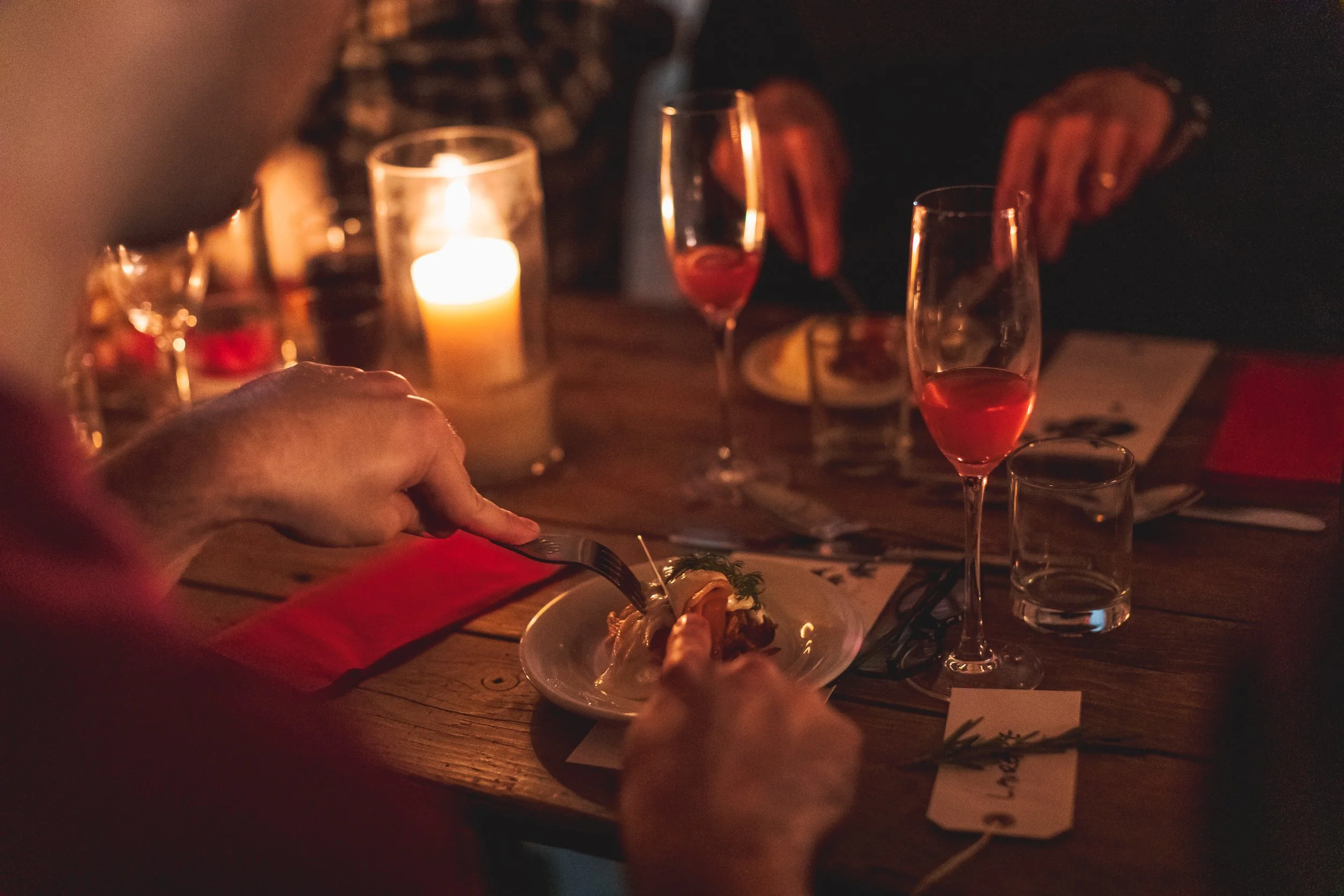 fig supper knife and fork and eating.jpg