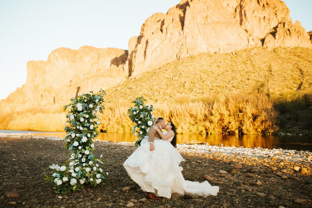 salt river phoenix elopement arizona elopement photographers (5).jpg