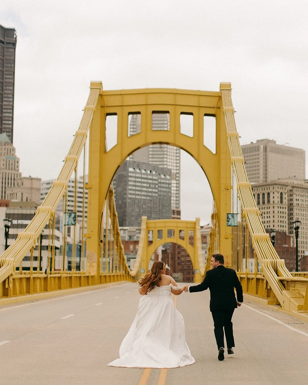 I&rsquo;m convinced there is nothing like running around downtown with the love of your life moments after you marry each other. 

We&rsquo;re off to MN for another urban wedding this weekend!

.
.
.
.
.

A downtown wedding in Pittsburgh Pennsylvania