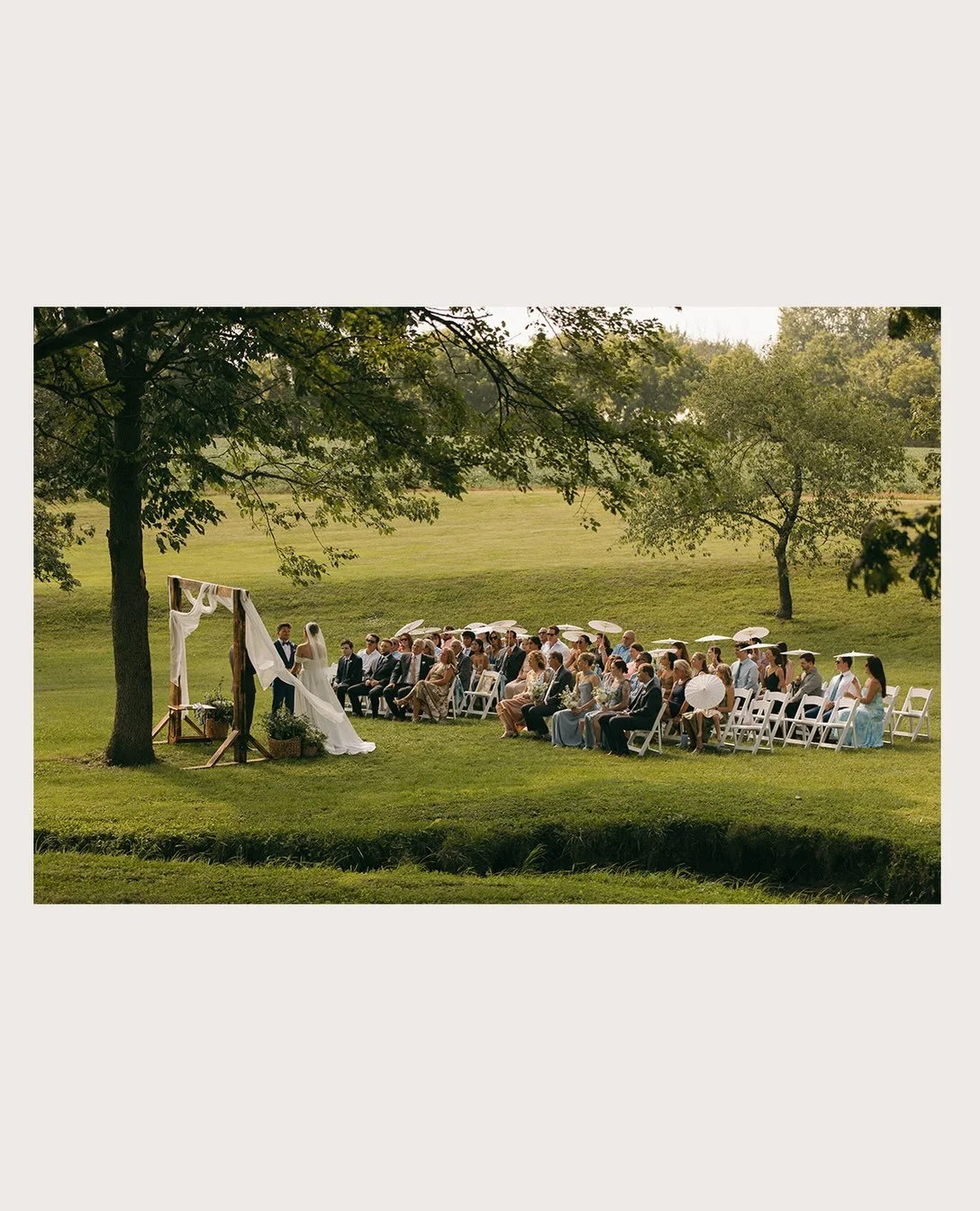 A digital diary of a farm wedding in rural Ohio, held on the groom&rsquo;s grandfather&rsquo;s property, a sacred space for his family

Olivia &amp; Zach envisioned first looks with each of their immediate family members, but in a non performative wa