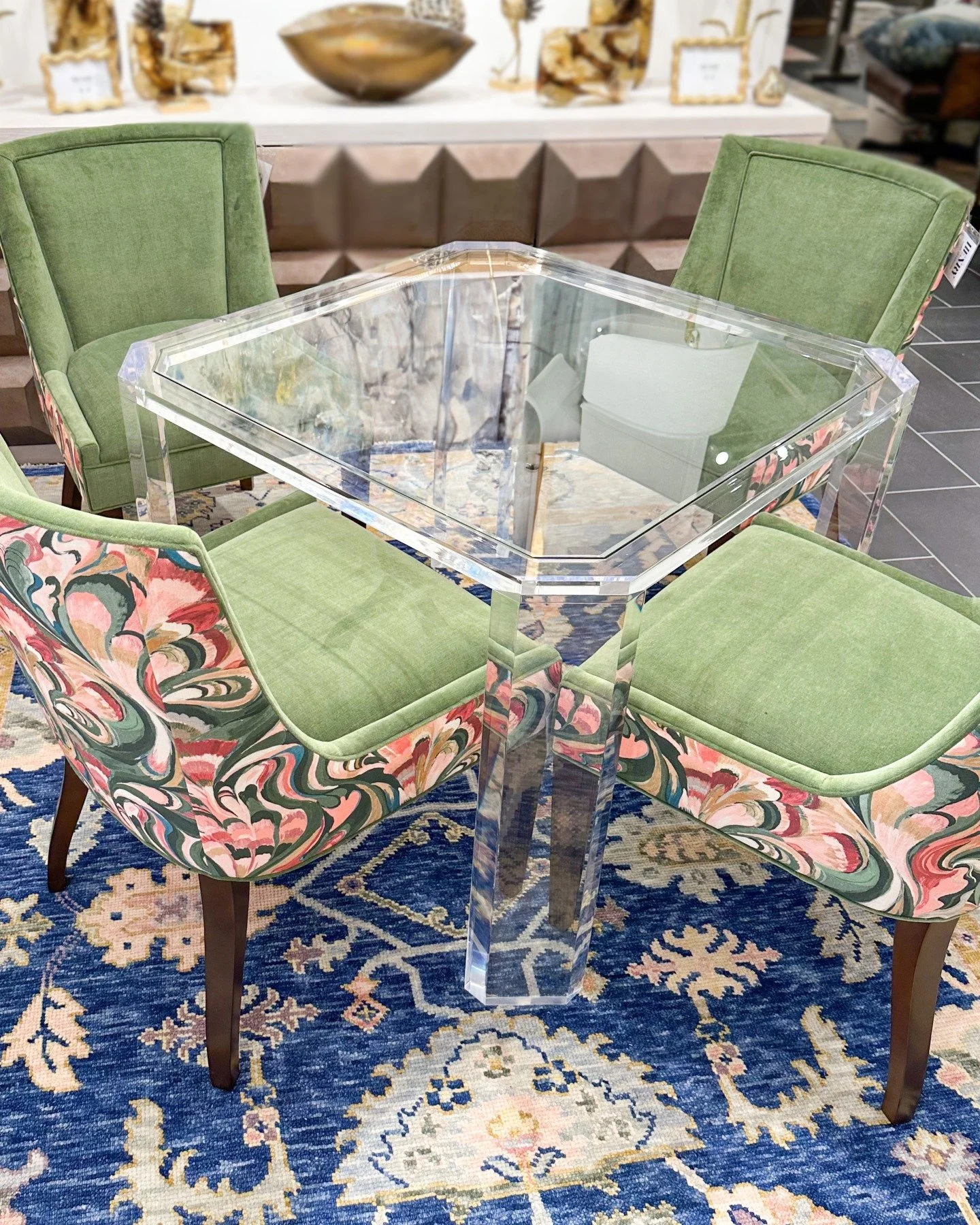 Grounded in wood or elevated in acrylic? 🤍

#henryhomeinteriors #gametable #furniture #interiorinspo #interiordesign #designdetails