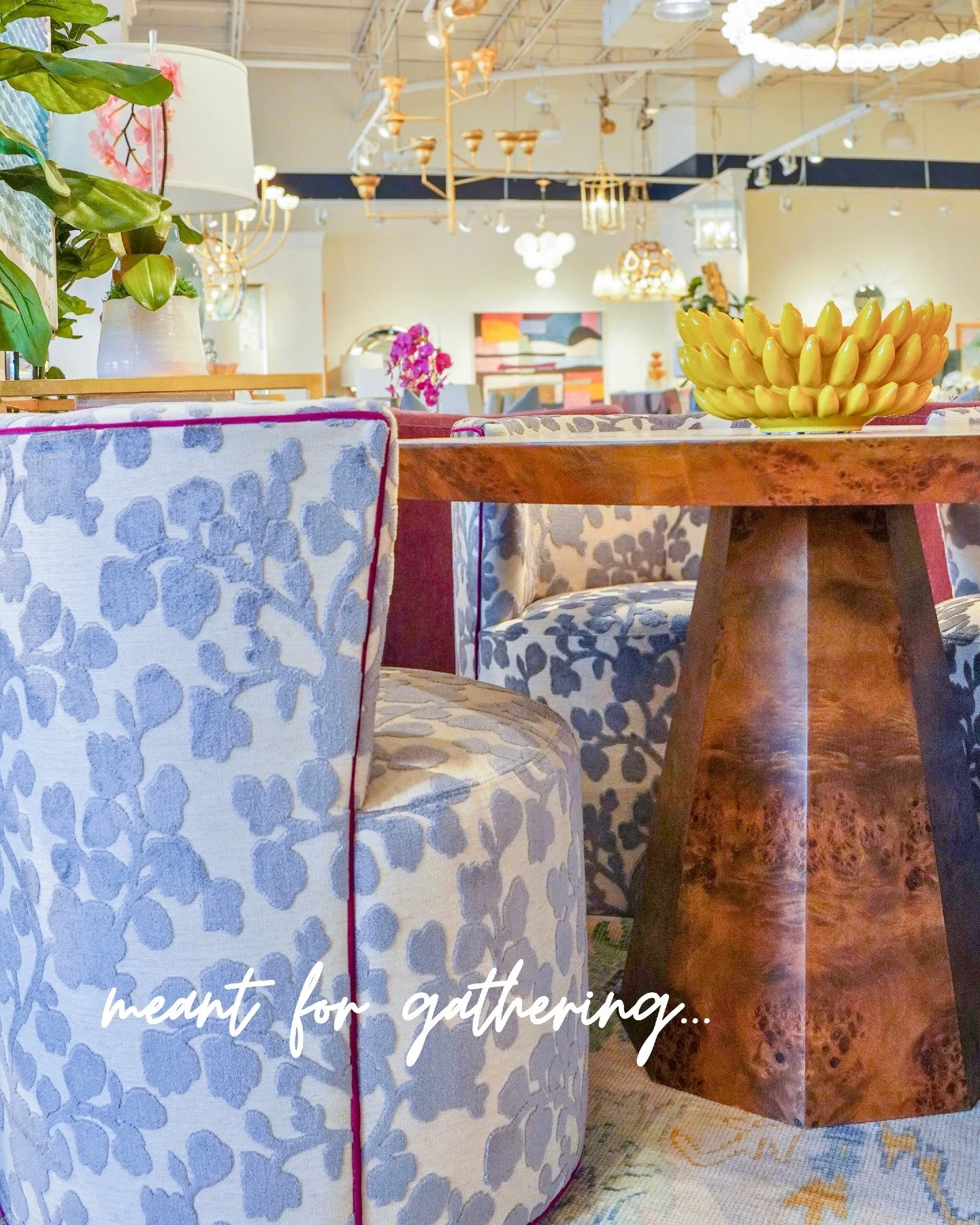 Meant for gathering. Thoughtfully curated dining pieces that invite comfort, conversation, and time well spent together.
#henryhomeinteriors #luxuryliving #interiorinspo