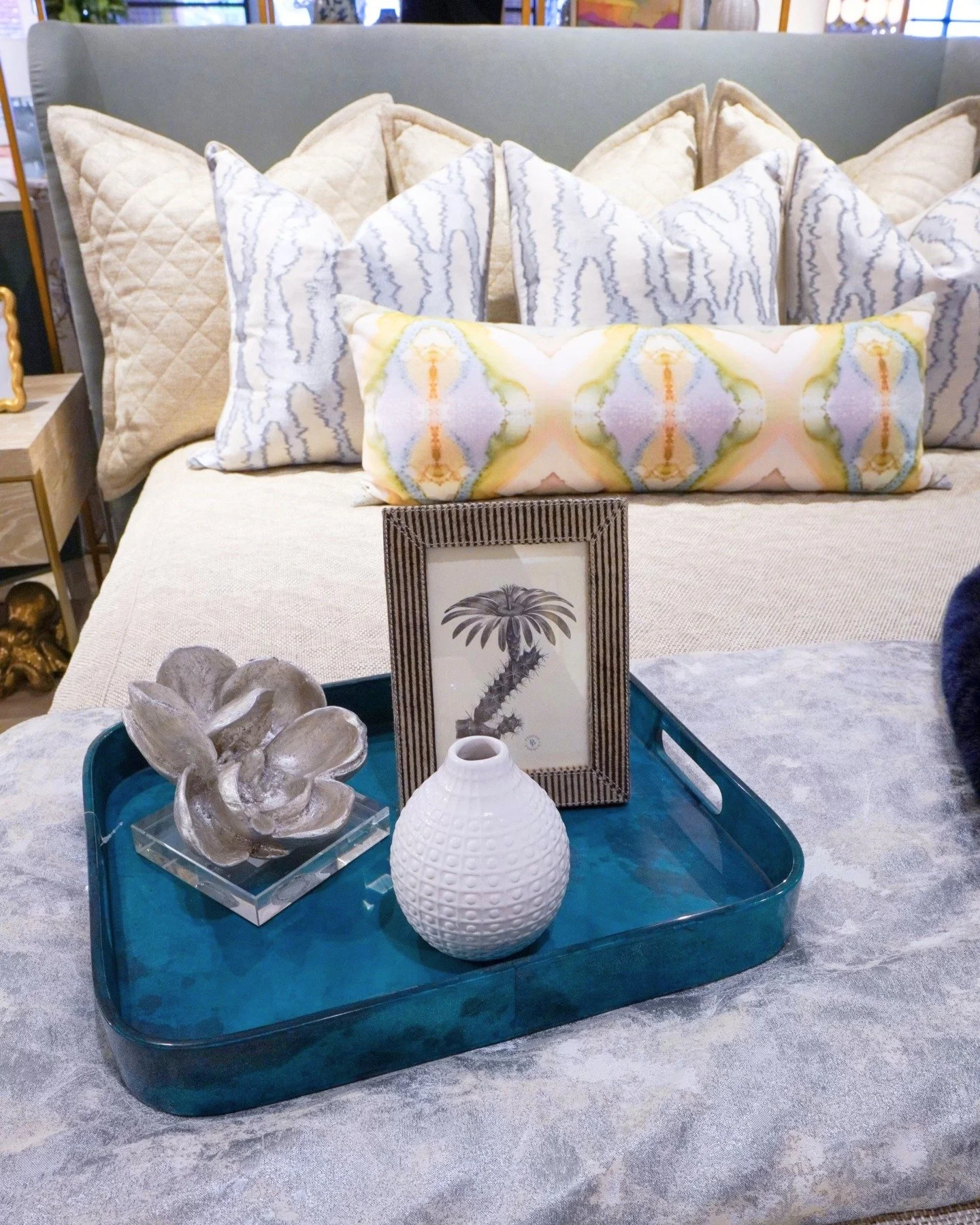 A soft place to land. 🌸

#henryhomeinteriors #bedroomdesign #designdetails