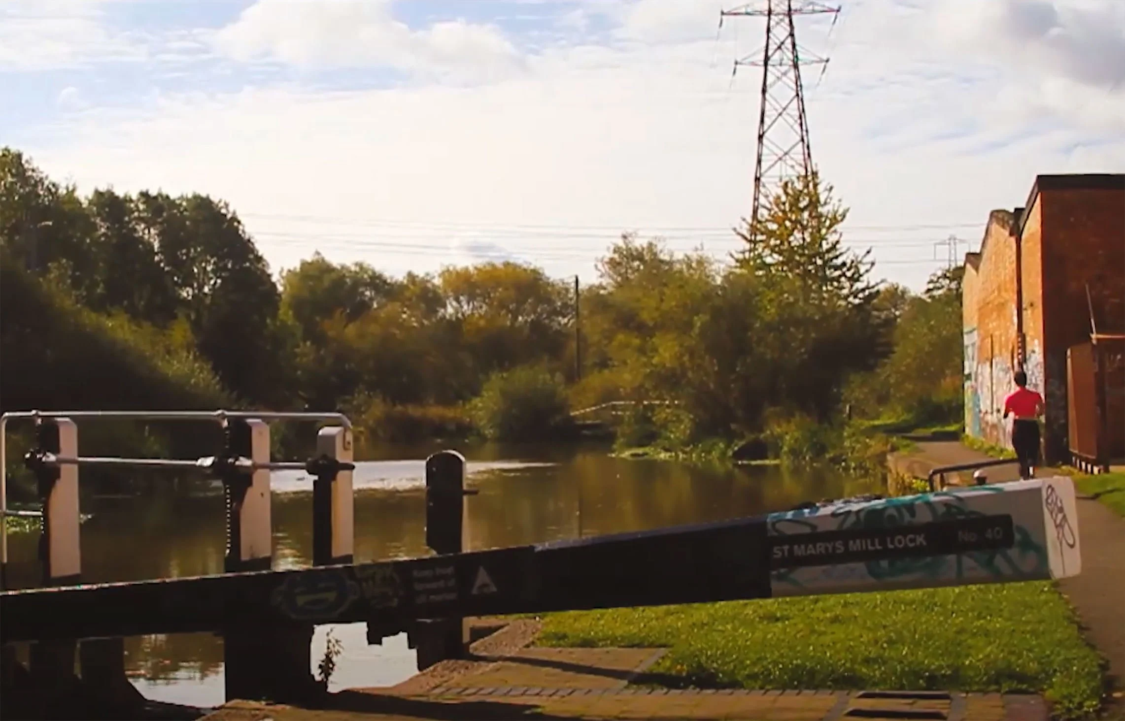 Canal and River Trust – Emma Fitzpatrick sketching along the River Soar (YouTube, 2020)