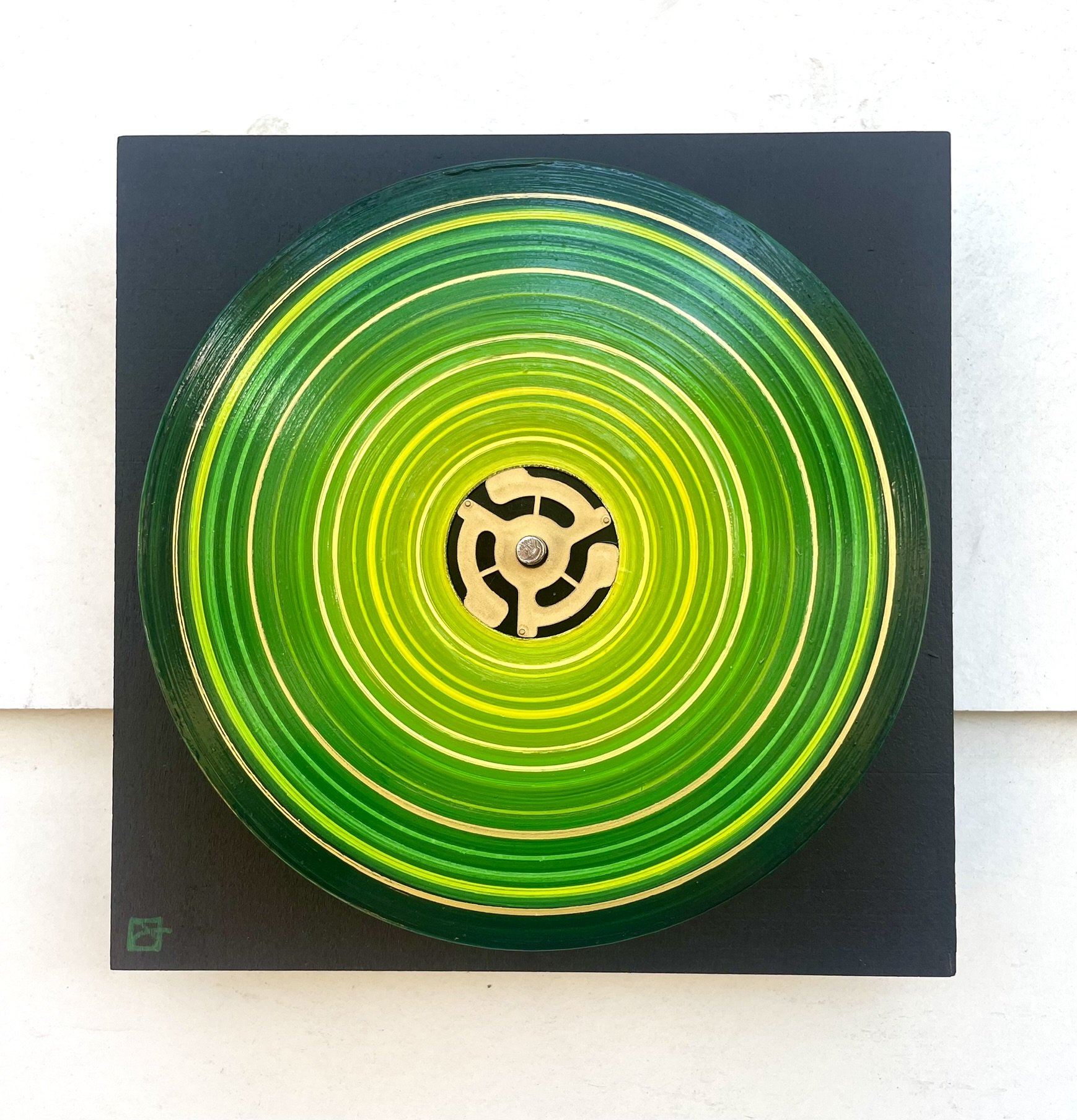 Green Onions (Booker T. & The MGs)
 
8x8 Painted Up-cycled 45 Record on Wood Panel