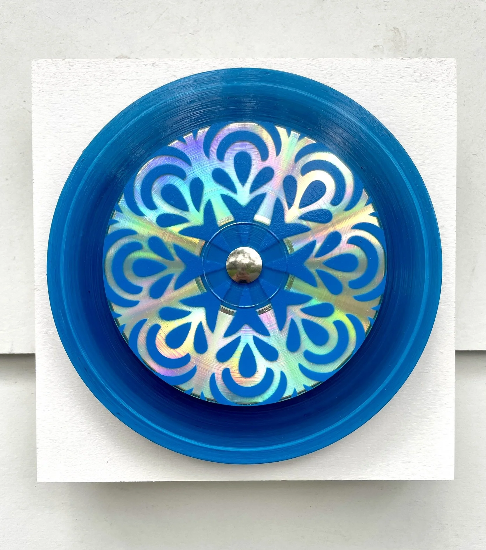 Azul Combo
 
8x8 Painted Up-cycled 45 Record & CD on Wood Panel