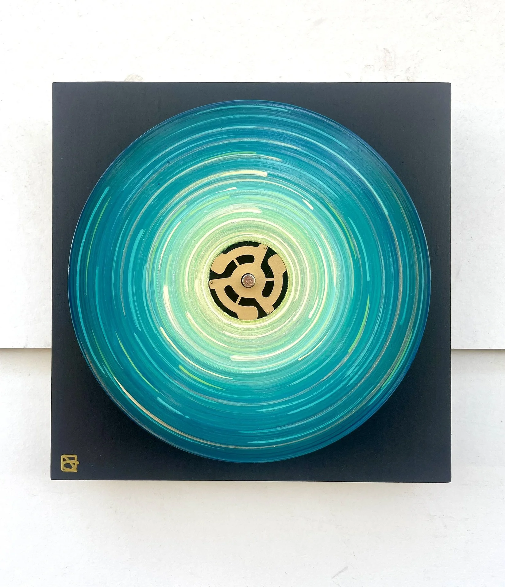 Blue Bayou (Linda Ronstadt)
 
8x8 Painted Up-cycled 45 Record on Wood Panel