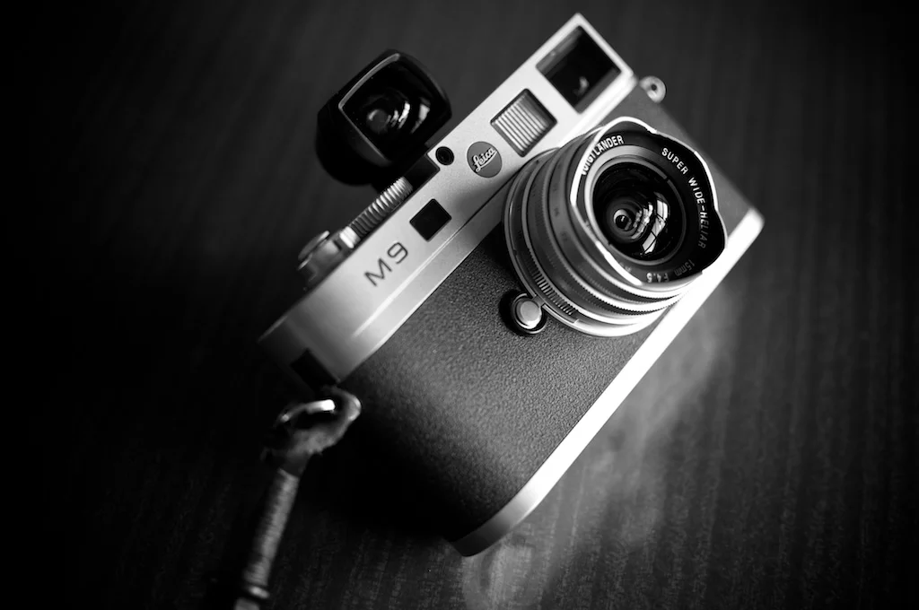 15mm Voigtlander Leica-M9-with-VC-Super-Wide-Heliar-f4.5