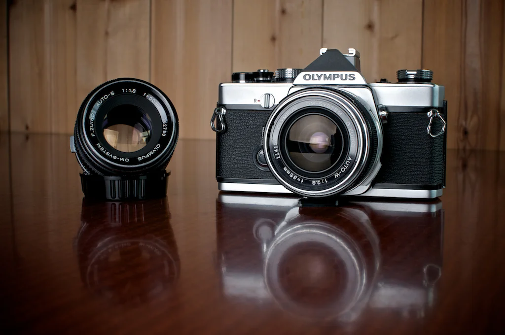 olympus om-1 OM-1-with-50mm-Zuiko-Colour