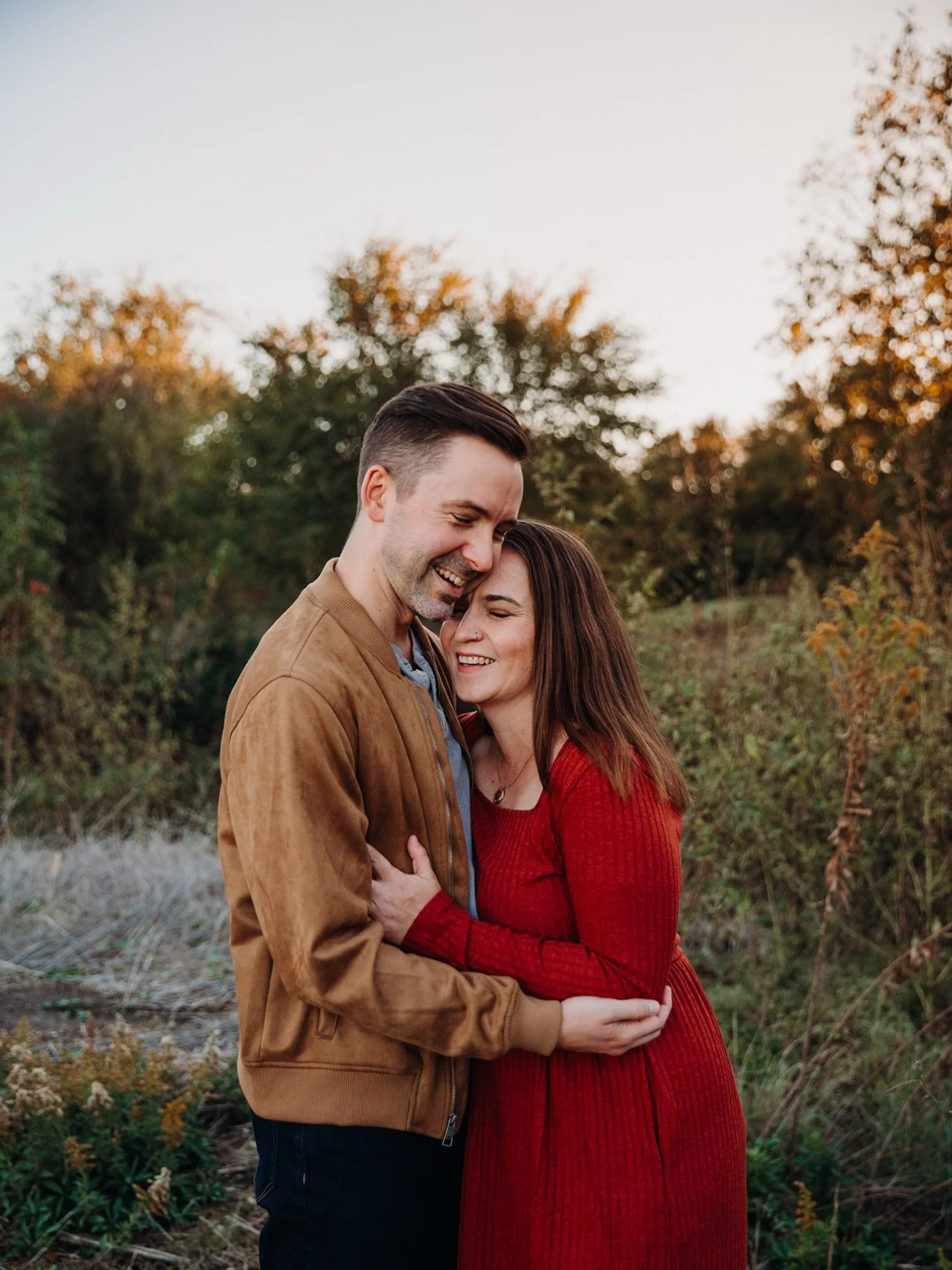 Happy Monday!
Did you catch the sneak peeks on my stories yesterday?! If you missed it, I shared more details about my fall family minis! They’re bookmarked in my highlights for you so go take a look!
I have a great selection of locations thi