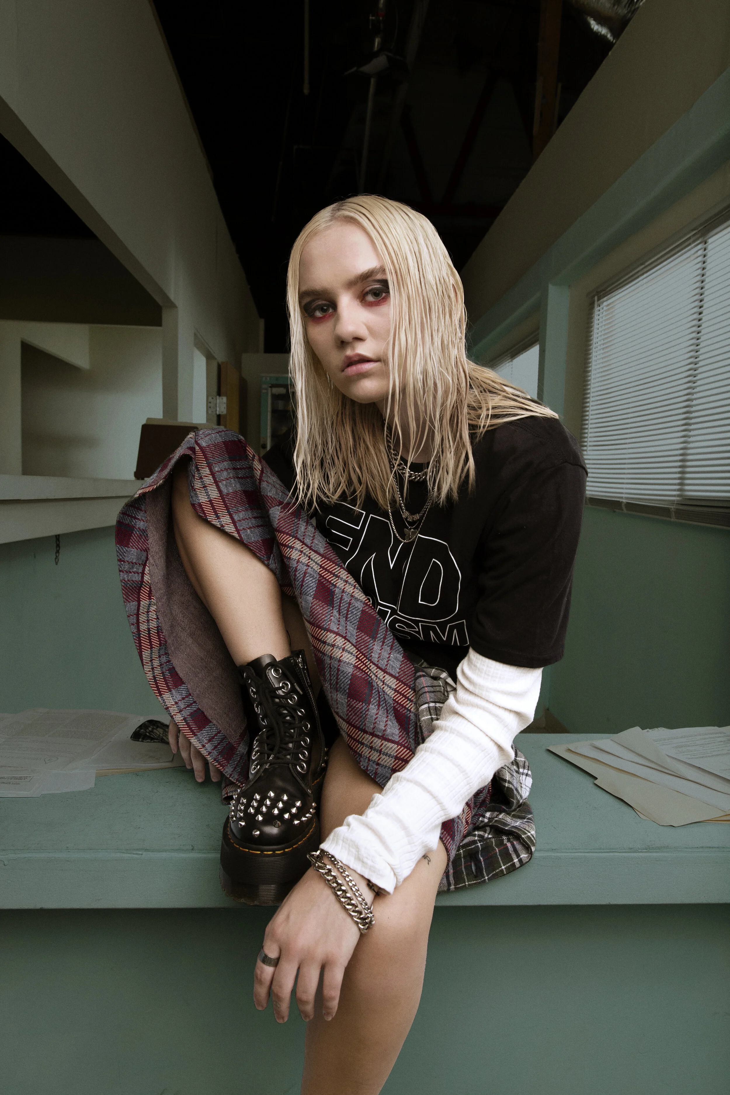Carlie Hanson on releasing her new EP DestroyDestroyDestroyDestroy: "I try to do my best to remember how far I've come and keep going my way straight to the dream"