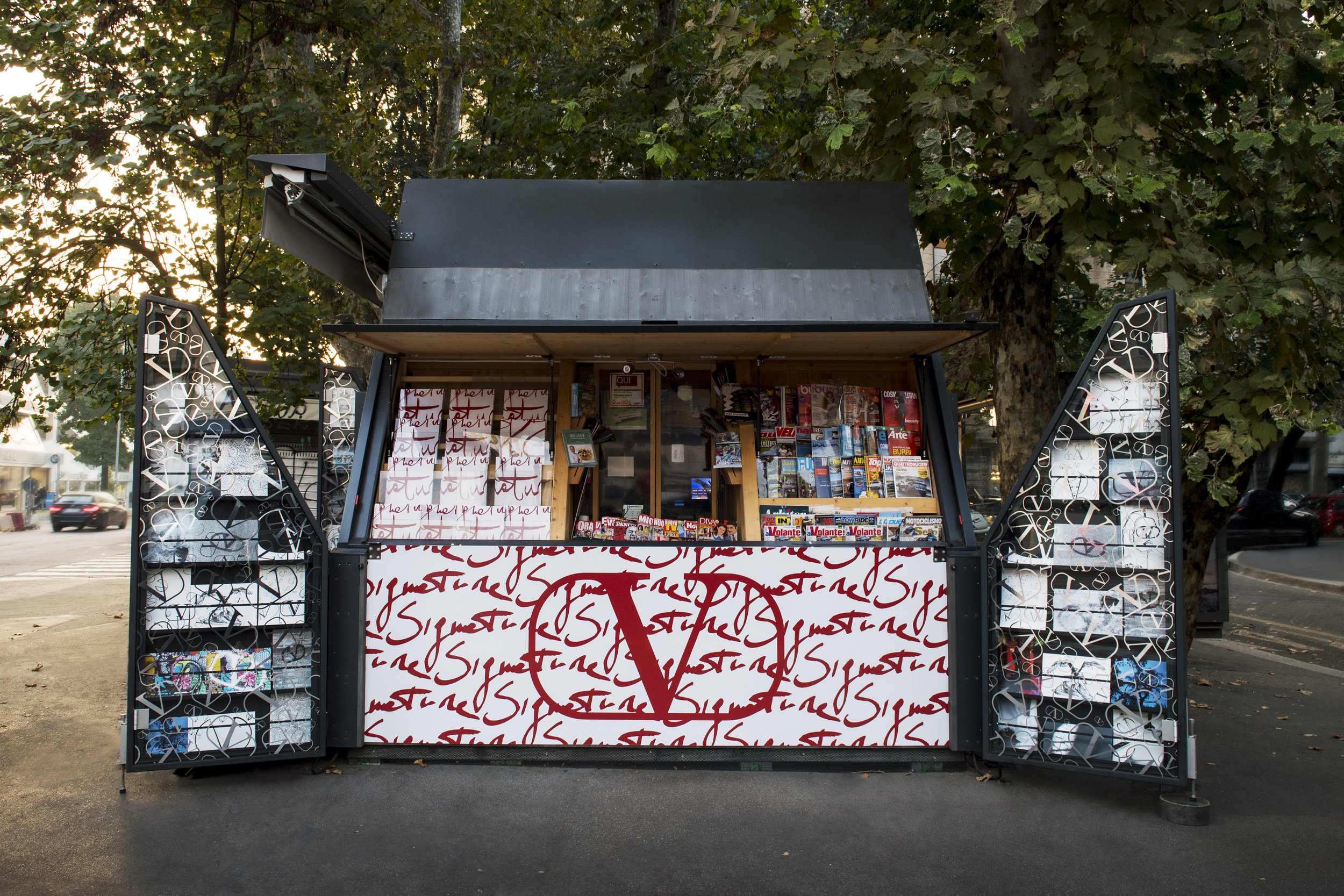 V LOGO SIGNATURE VOL. II BY PIERPAOLO PICCIOLI 