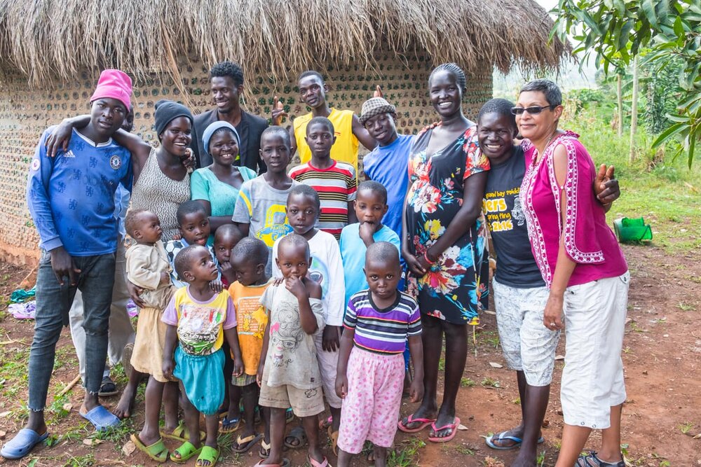 How to Help the Local Community When Travelling in Uganda?