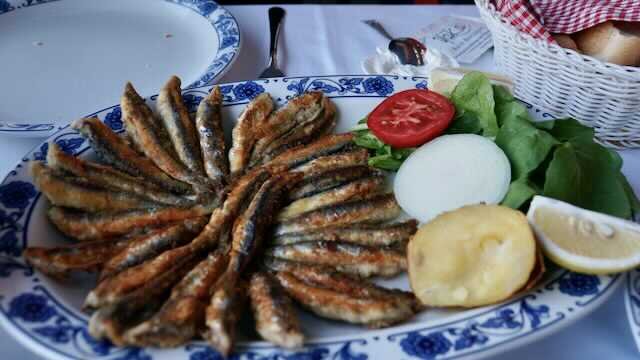Fried Sardines under the Galata Bridge in Istanbul @Amina Mohamed Photography