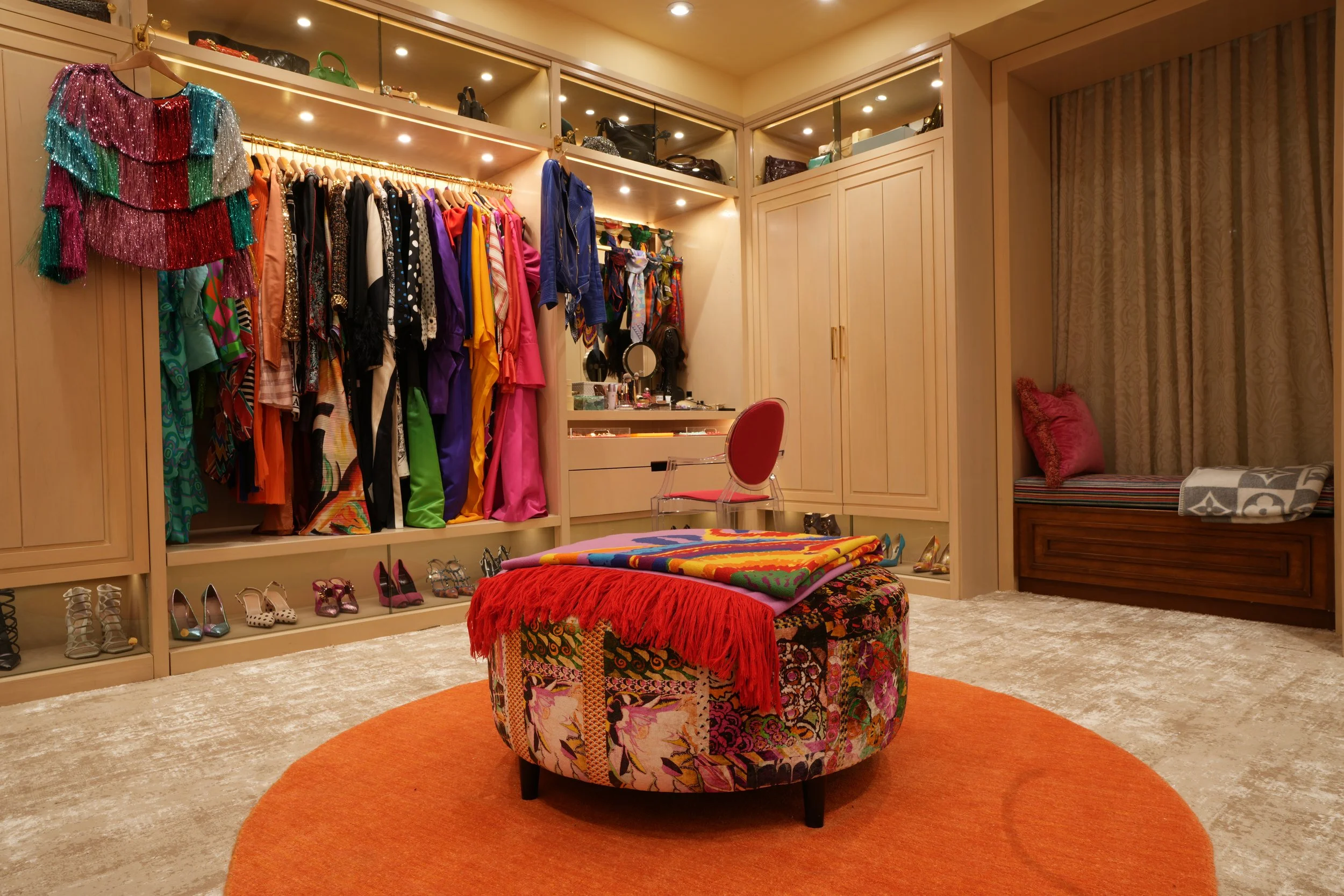  LTW’S CLOSET OFFICE 