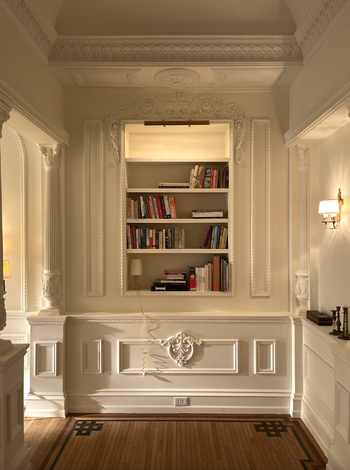  CARRIE’S GRAMERCY PARK TOWNHOUSE 