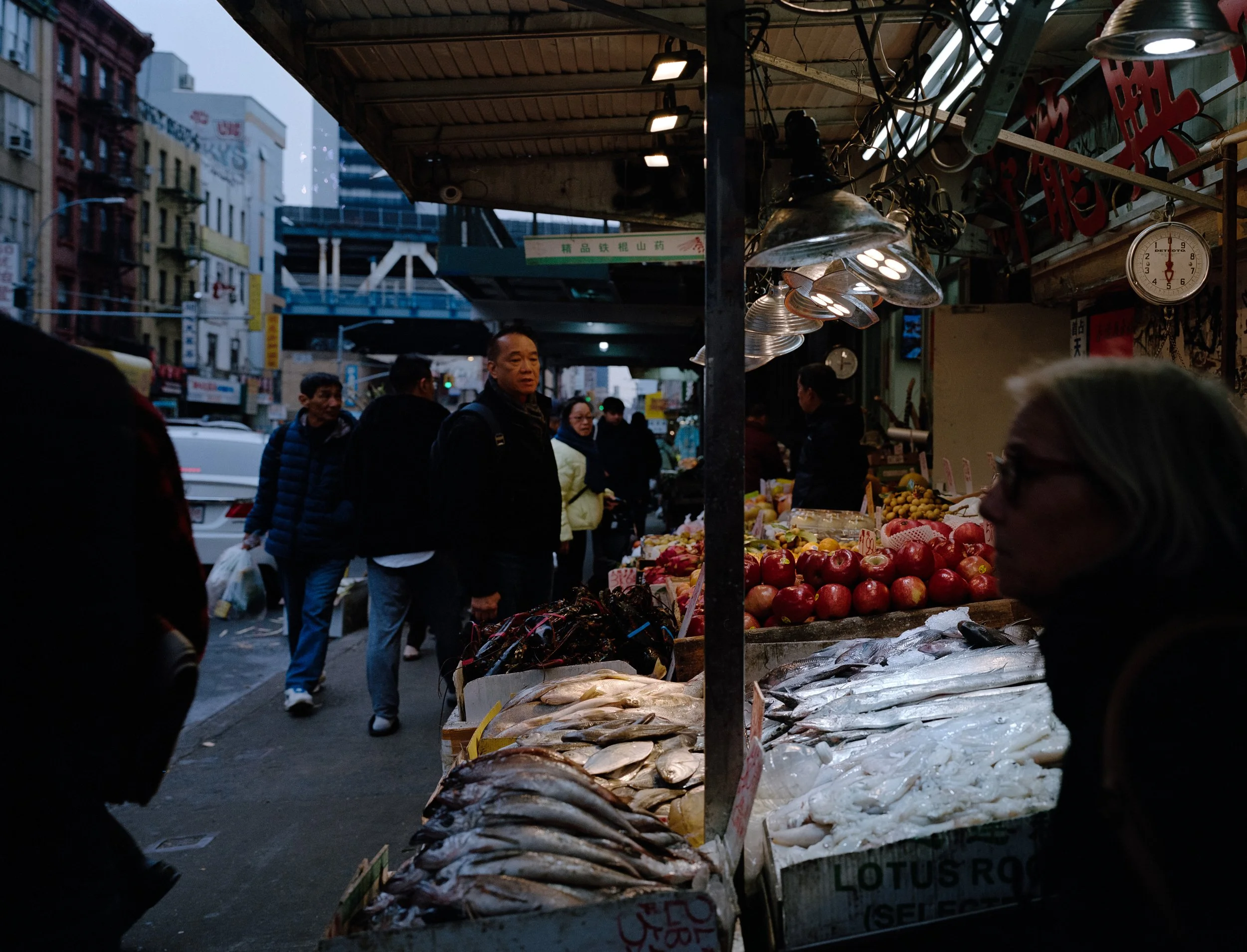  CHINATOWN - MAMIYA 7 | FUJI PRO 400H 