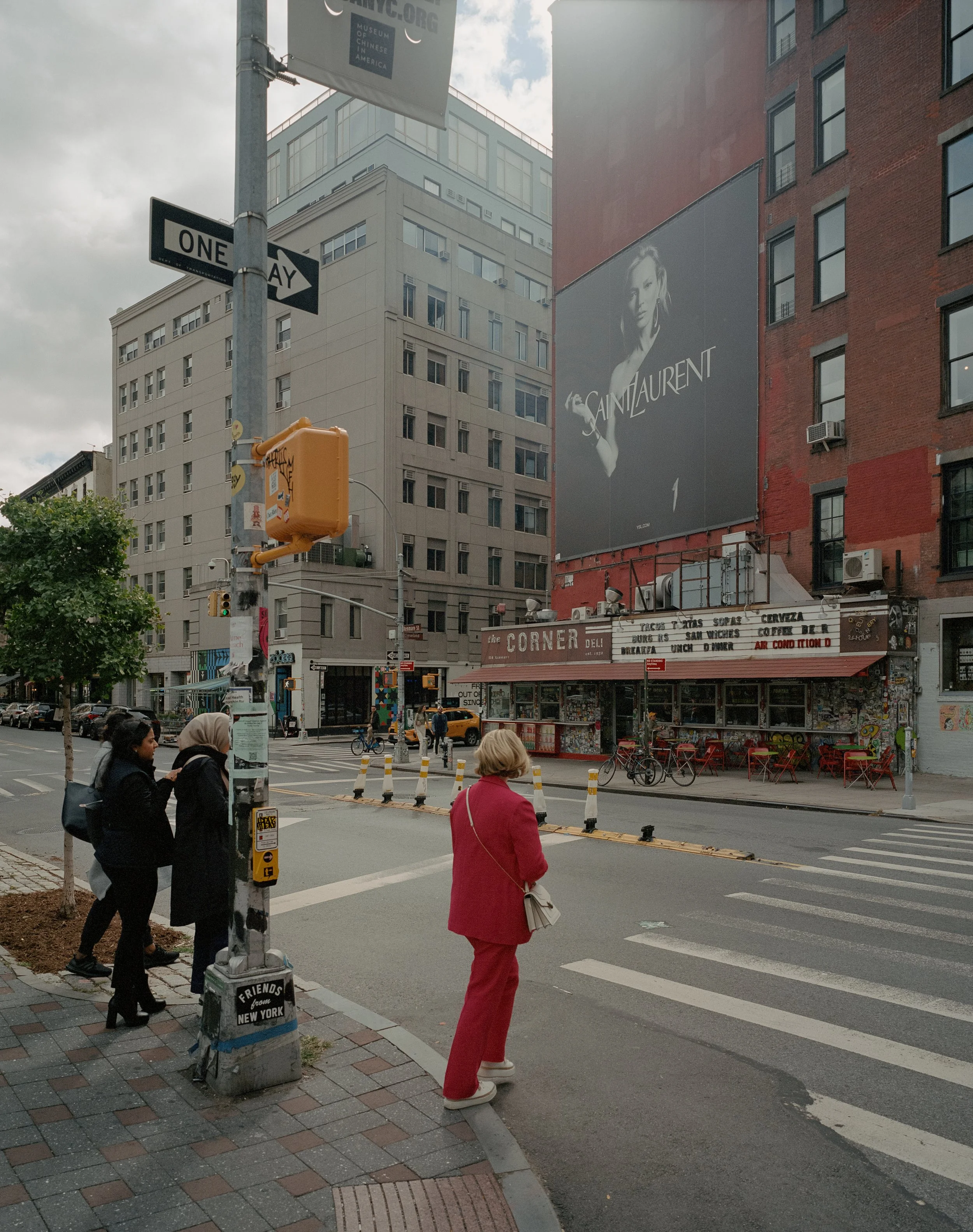  DELANCEY ST - MAMIYA 7 | KODAK PORTRA 160 