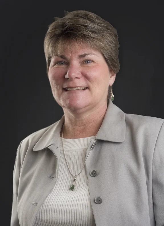 Terri_Straut-Headshot.jpg