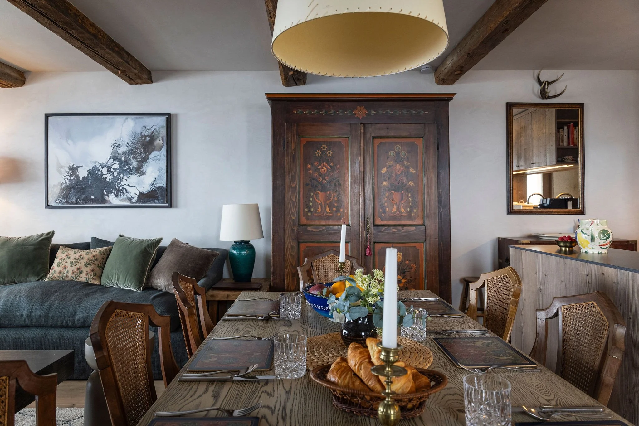 Alpine Apartment Chalet Dining Room