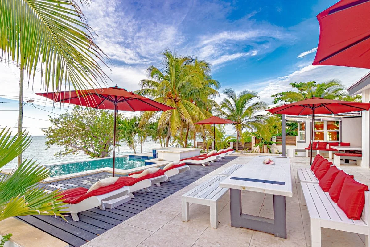 LUXURY Ocean Front VILLA IN Nassau!