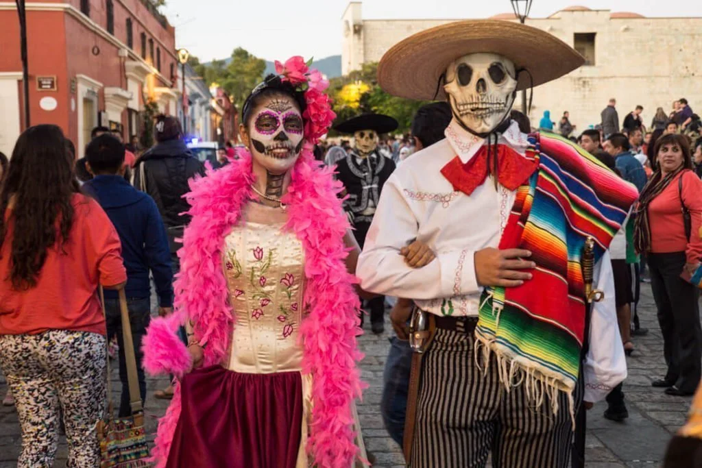 Oaxaca-Day-of-the-Dead-Celebration-face-paint-5-1024x683.jpeg