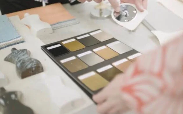 CUSTOMIZE THE FINISHES