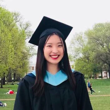 Minji Kwon Headshot.jpg