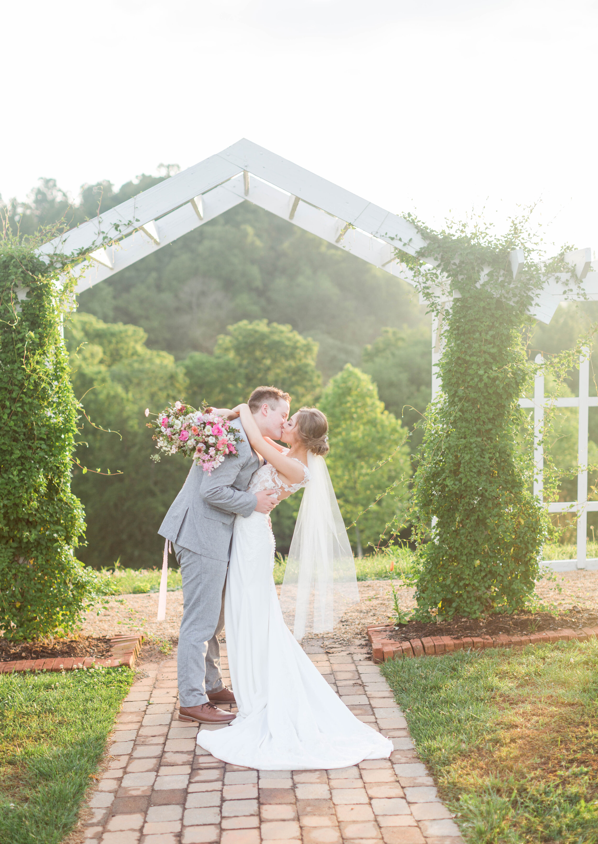 4-Belle-Garden-Estate-Roanoke-Wedding-Elizabeth-Hill-Photography-26.jpg