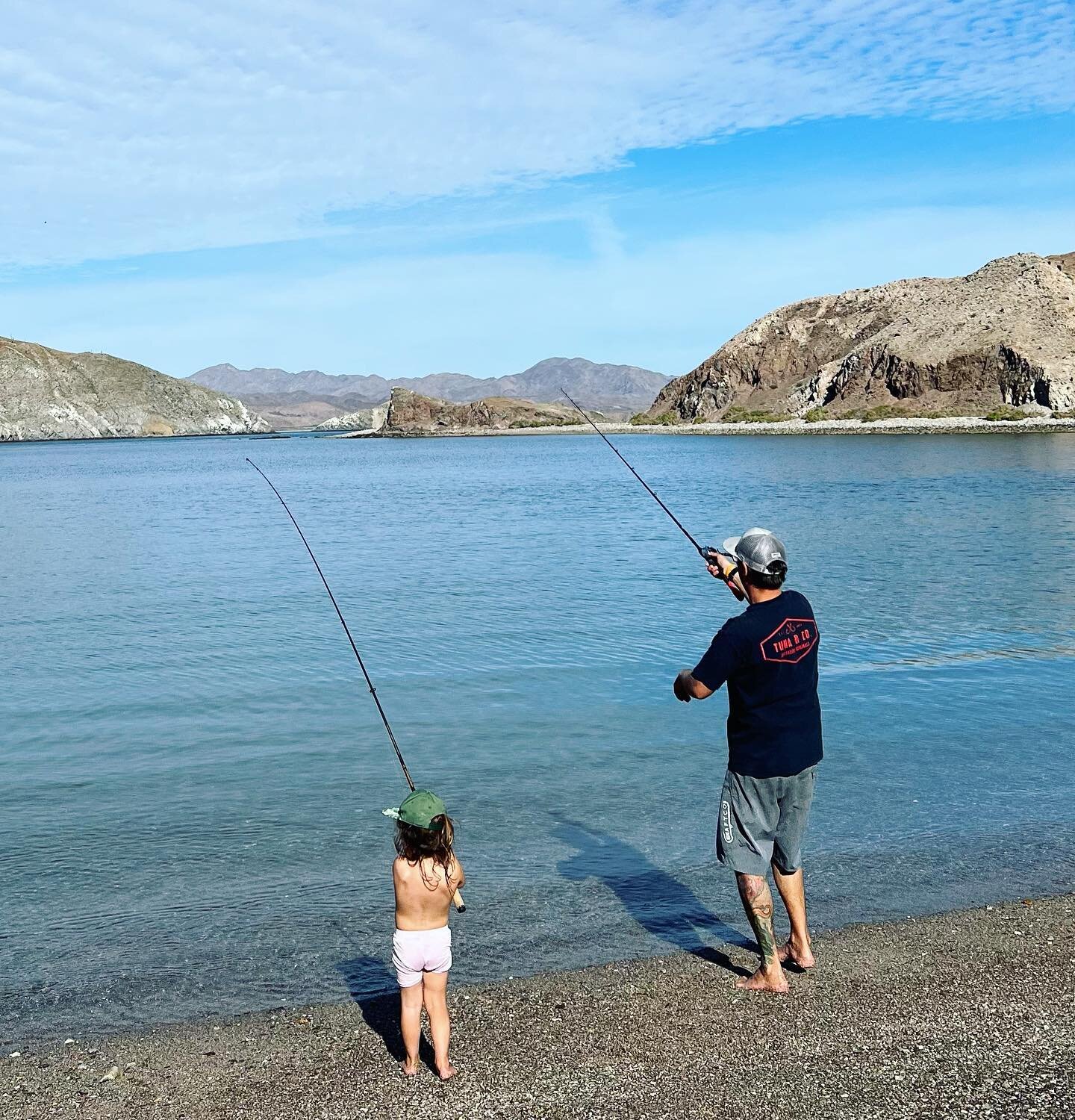 Amazing trip to Bahia so far but taking the dinghy to a remote beach and fishing with the one and only Luna Rose has been the highlight!